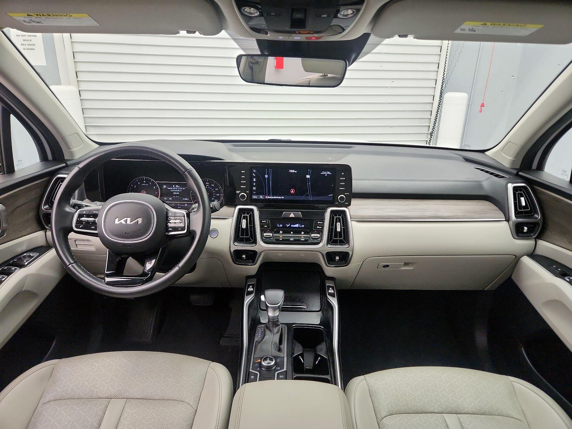 Thumbnail: 2023 Kia Sorento - 9
