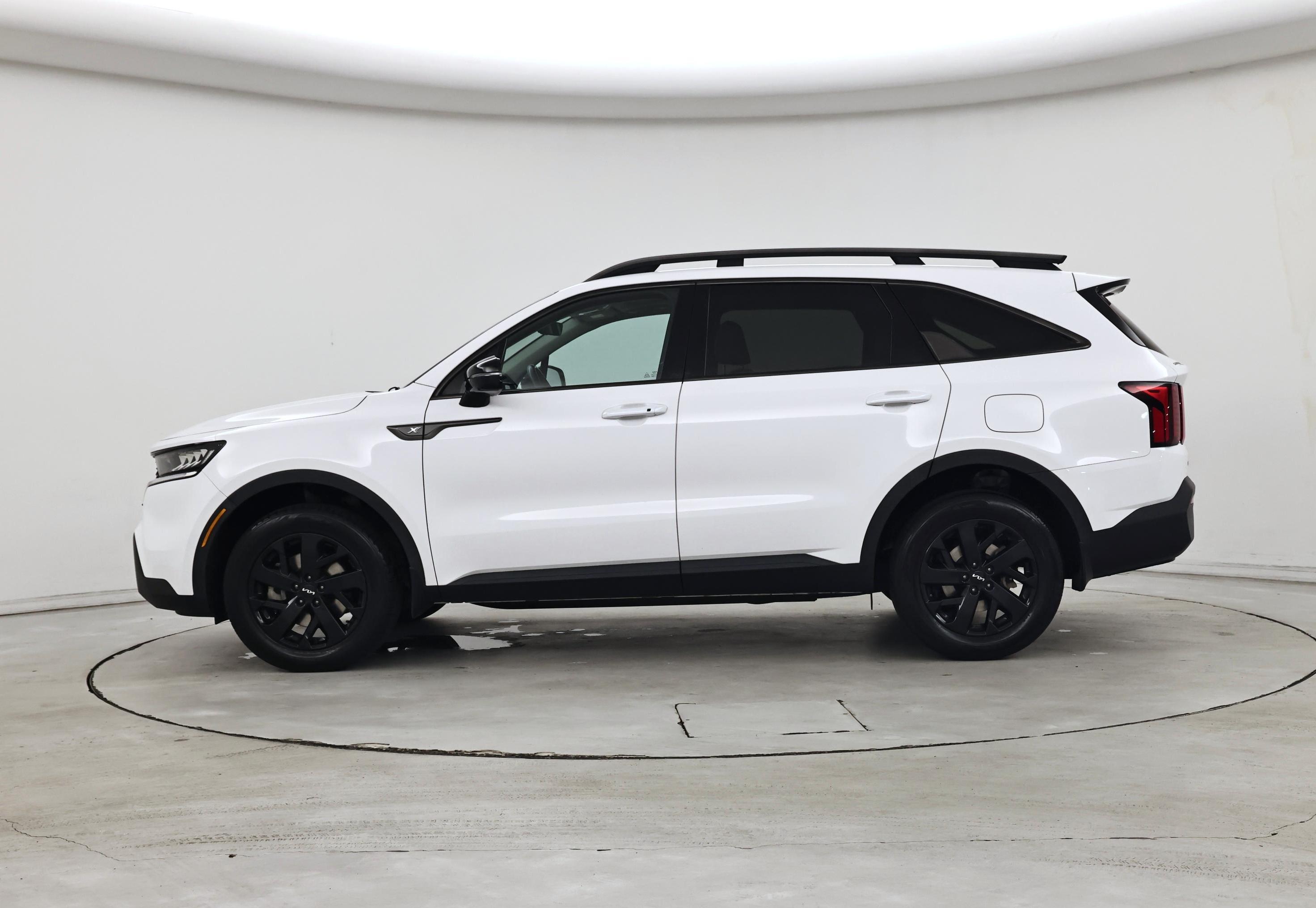 Thumbnail: 2023 Kia Sorento - 3