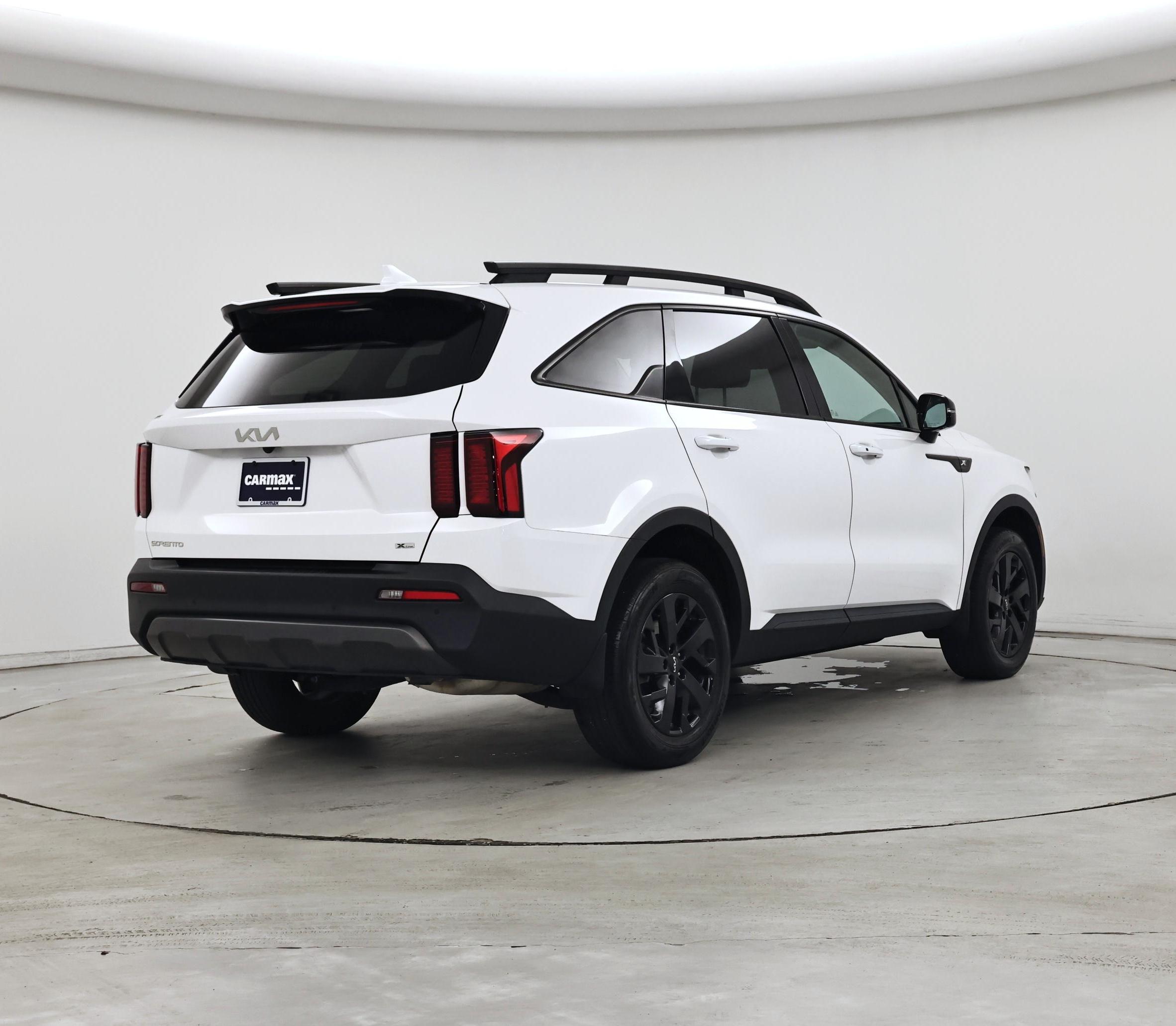 Thumbnail: 2023 Kia Sorento - 8
