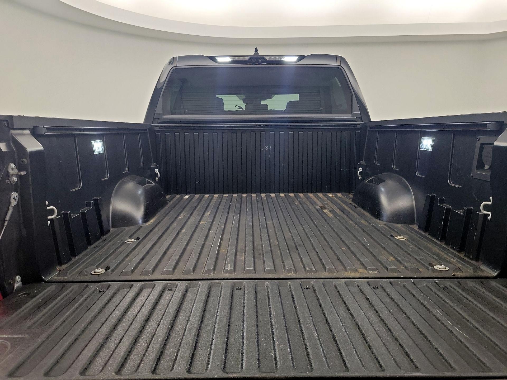 Thumbnail: 2023 Toyota Tundra - 18