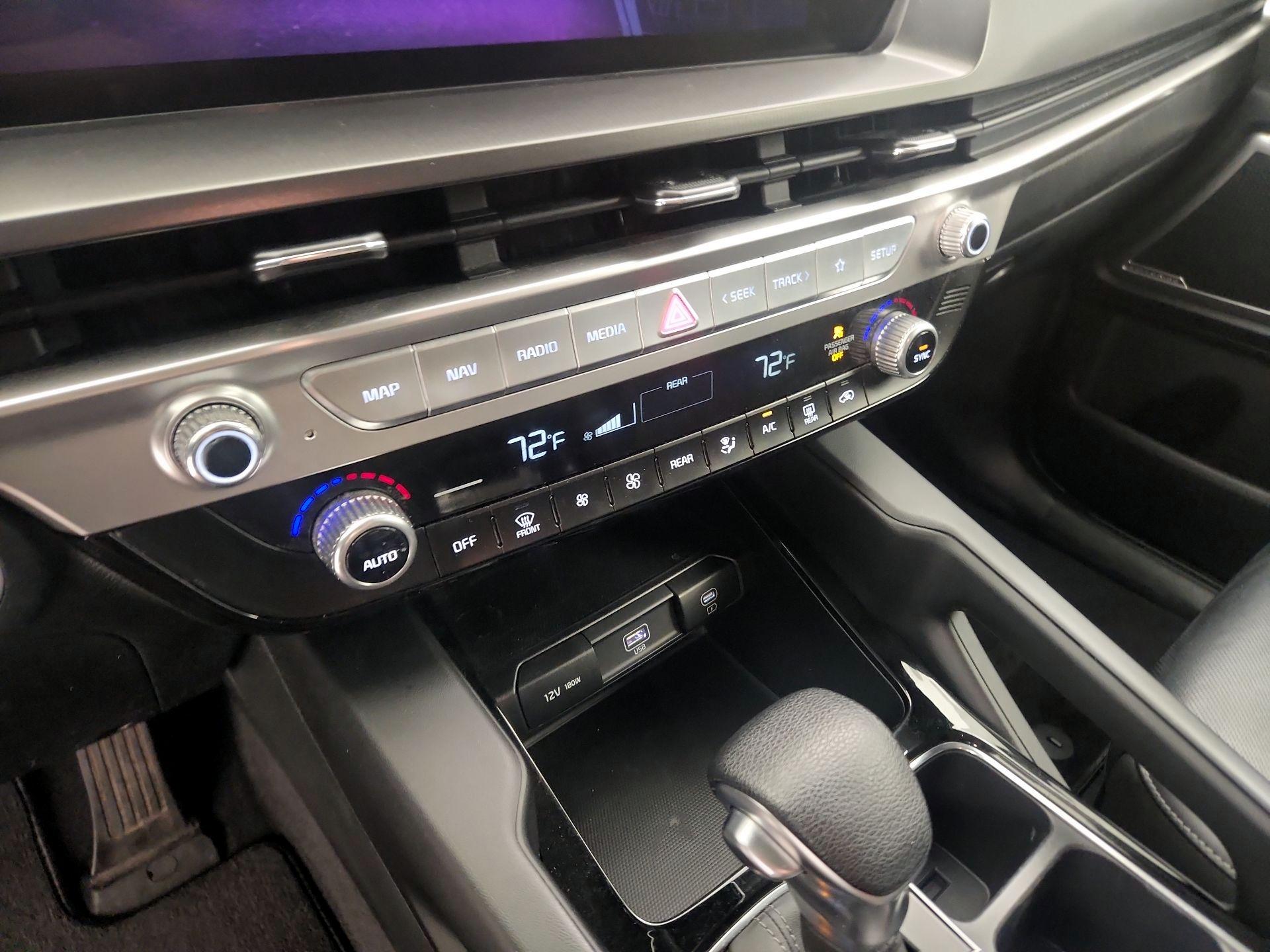 Thumbnail: 2023 Kia Telluride - 14