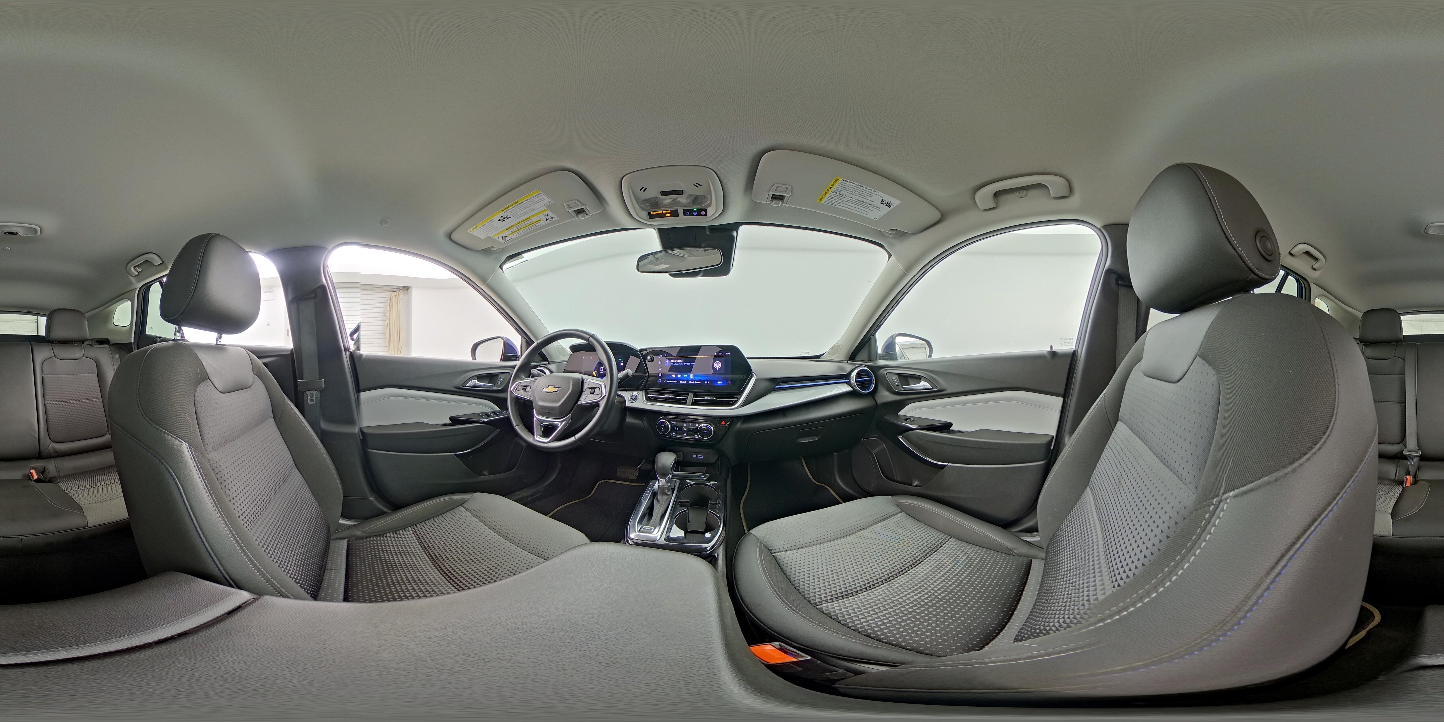 2024 Chevrolet Trax LT - Photo 24