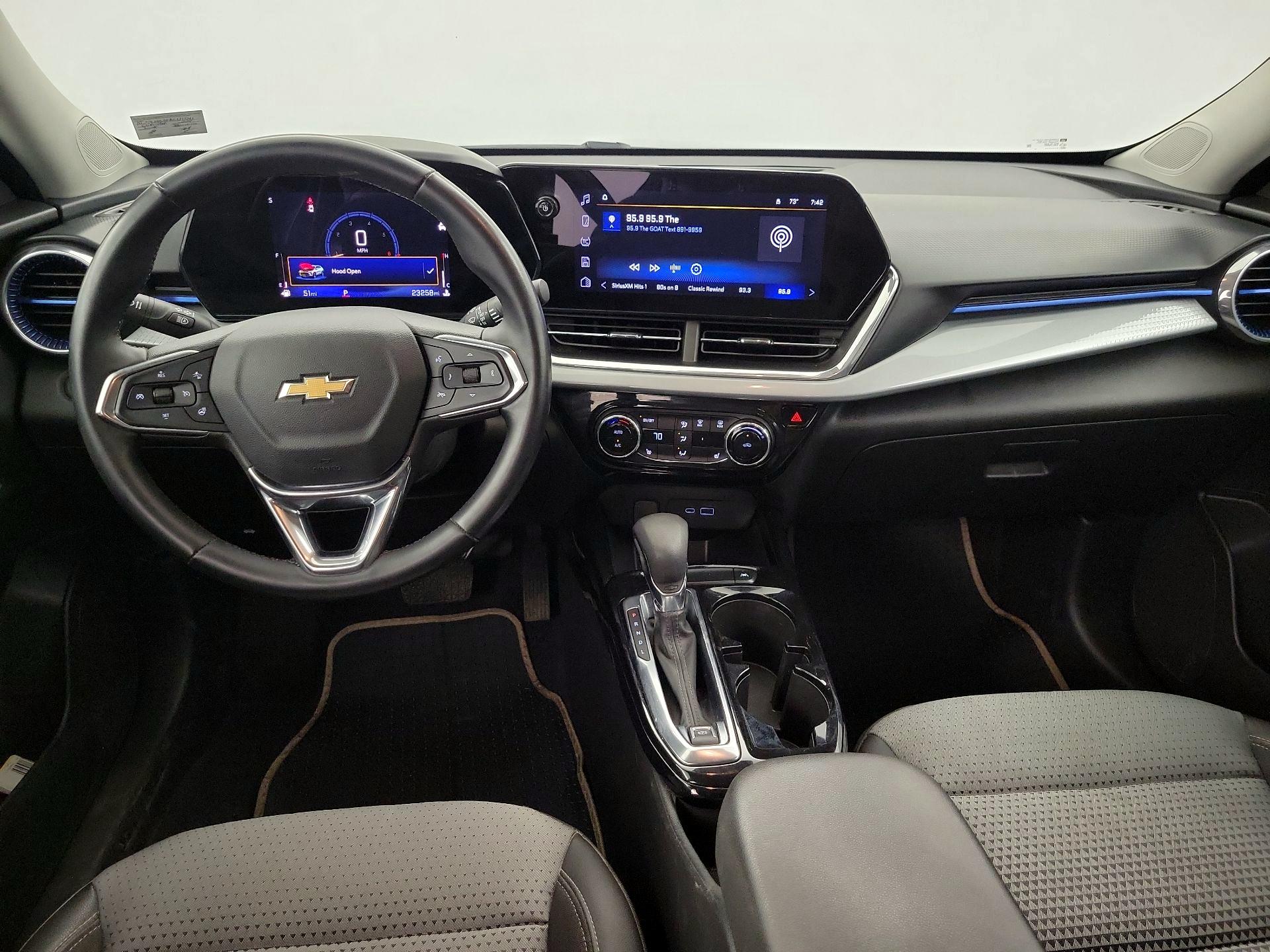 Thumbnail: 2024 Chevrolet Trax - 9