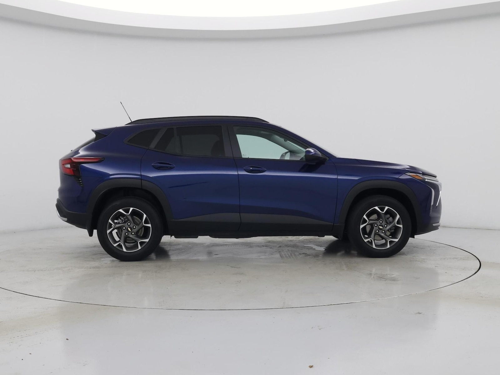 2024 Chevrolet Trax LT - Photo 8