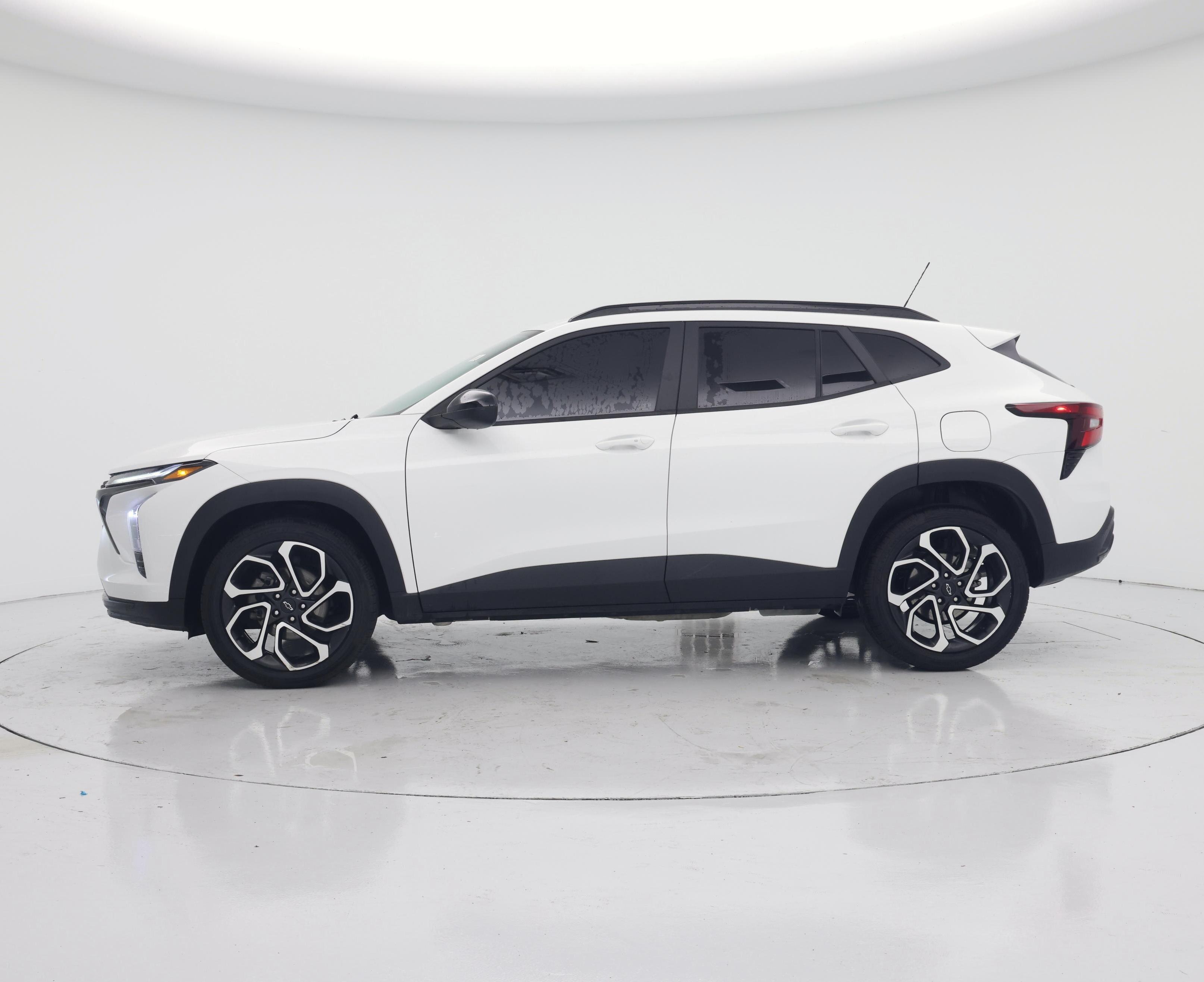 Thumbnail: 2024 Chevrolet Trax - 3