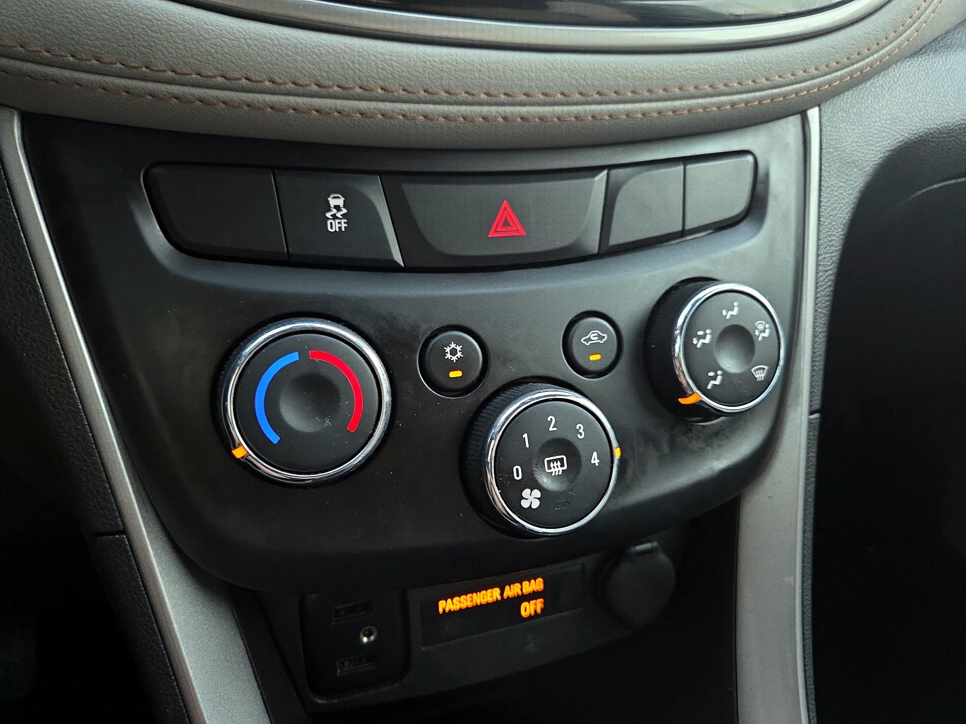 Thumbnail: 2022 Chevrolet Trax - 16