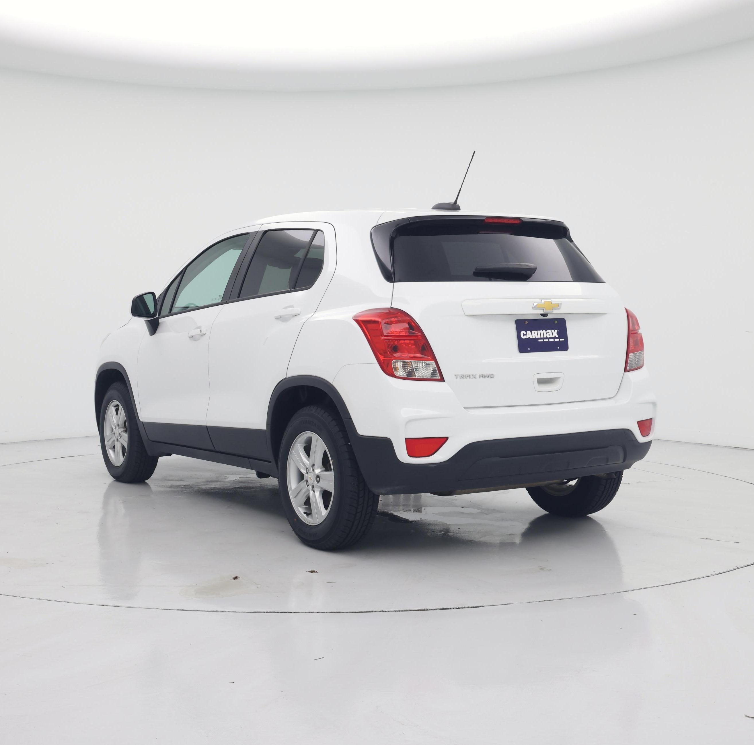 Thumbnail: 2022 Chevrolet Trax - 2