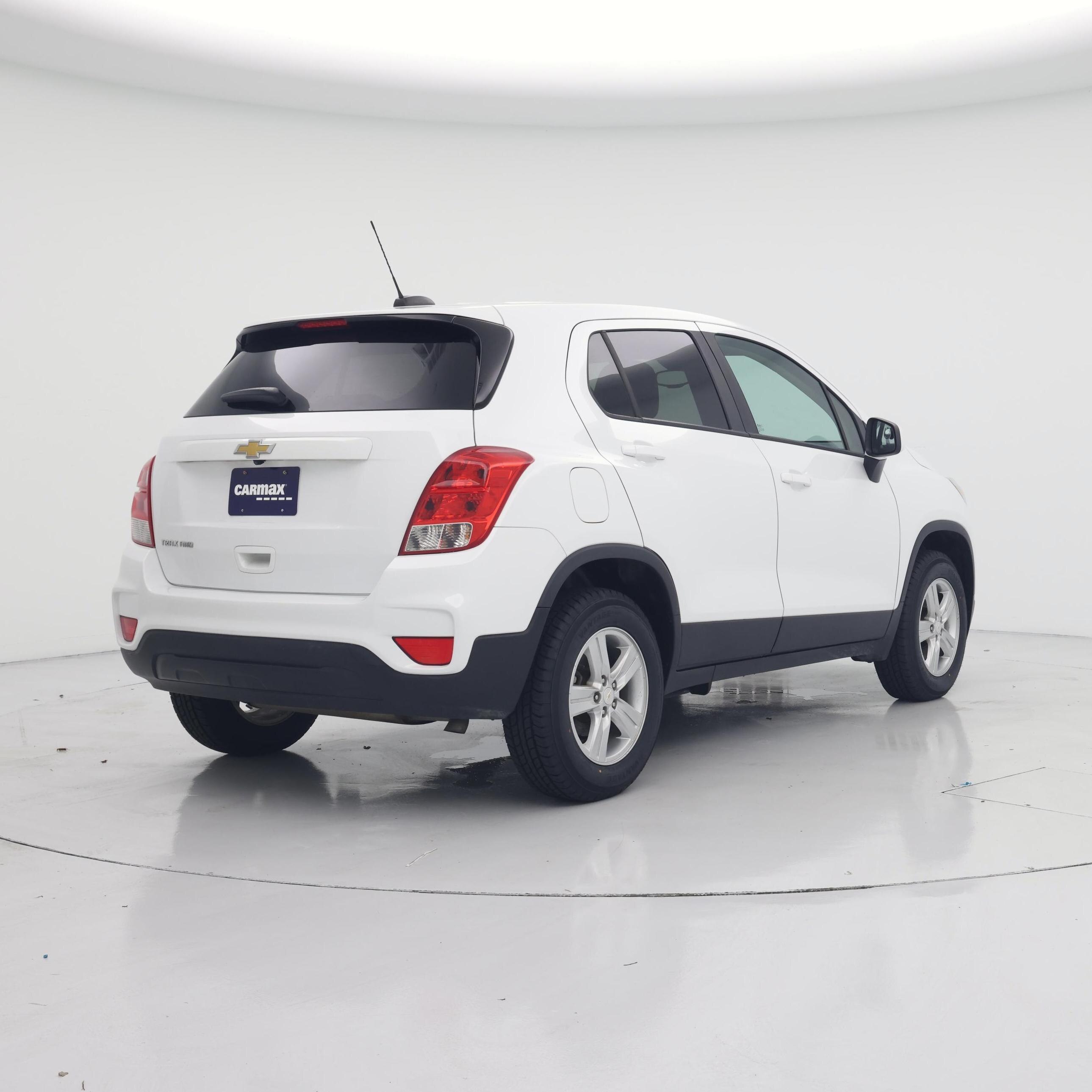 Thumbnail: 2022 Chevrolet Trax - 8