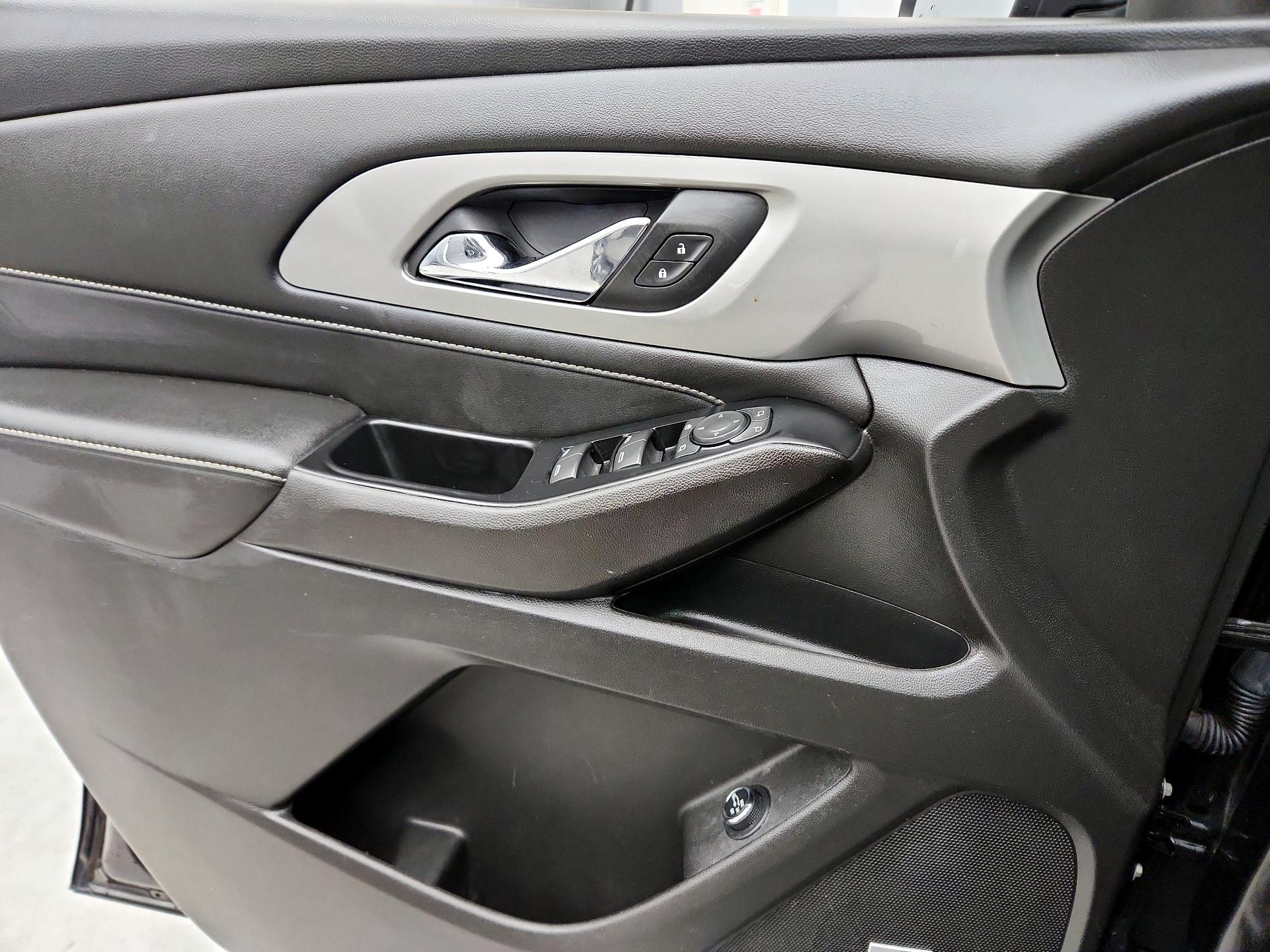 Thumbnail: 2023 Chevrolet Traverse - 12