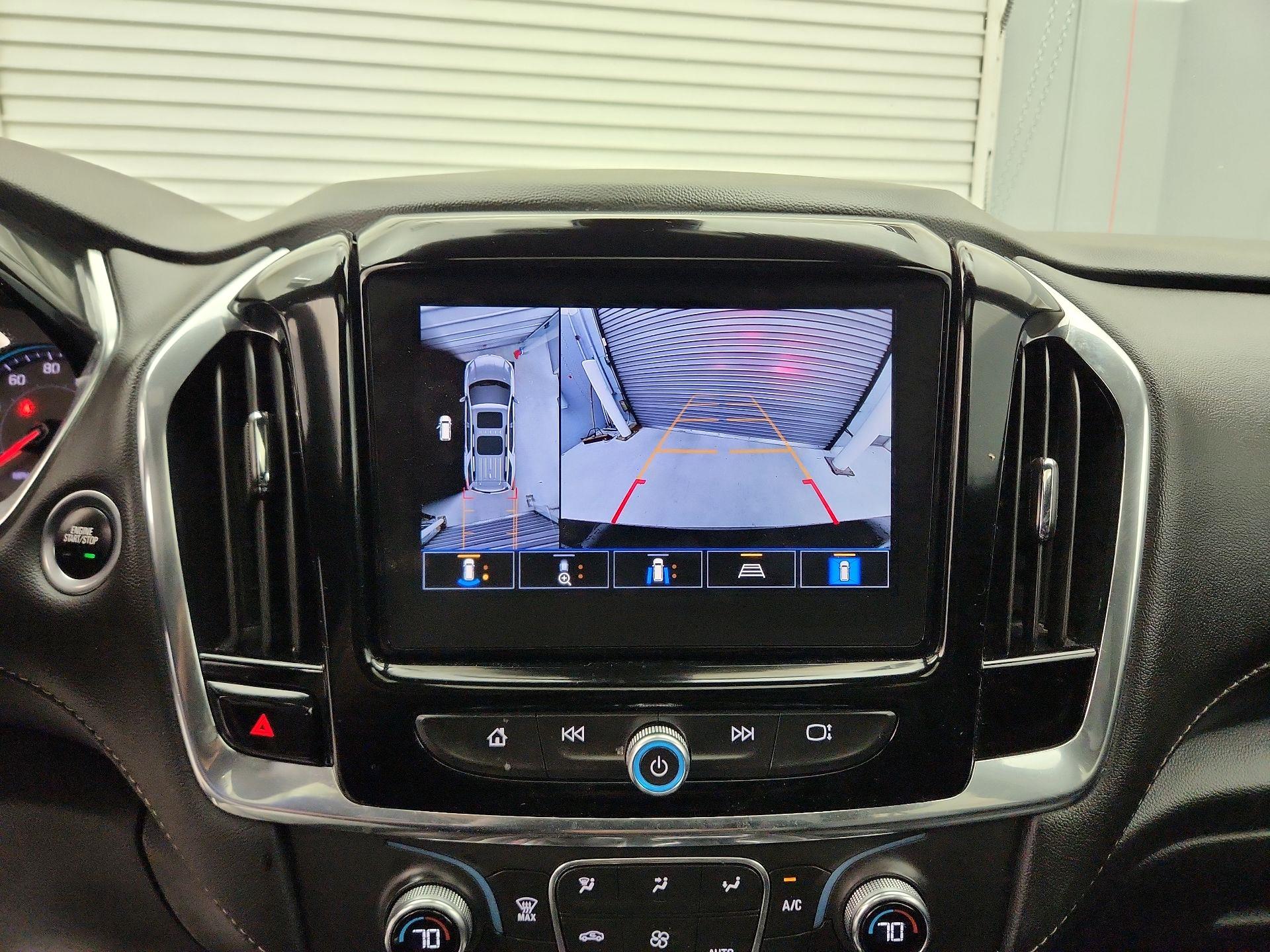 Thumbnail: 2023 Chevrolet Traverse - 14