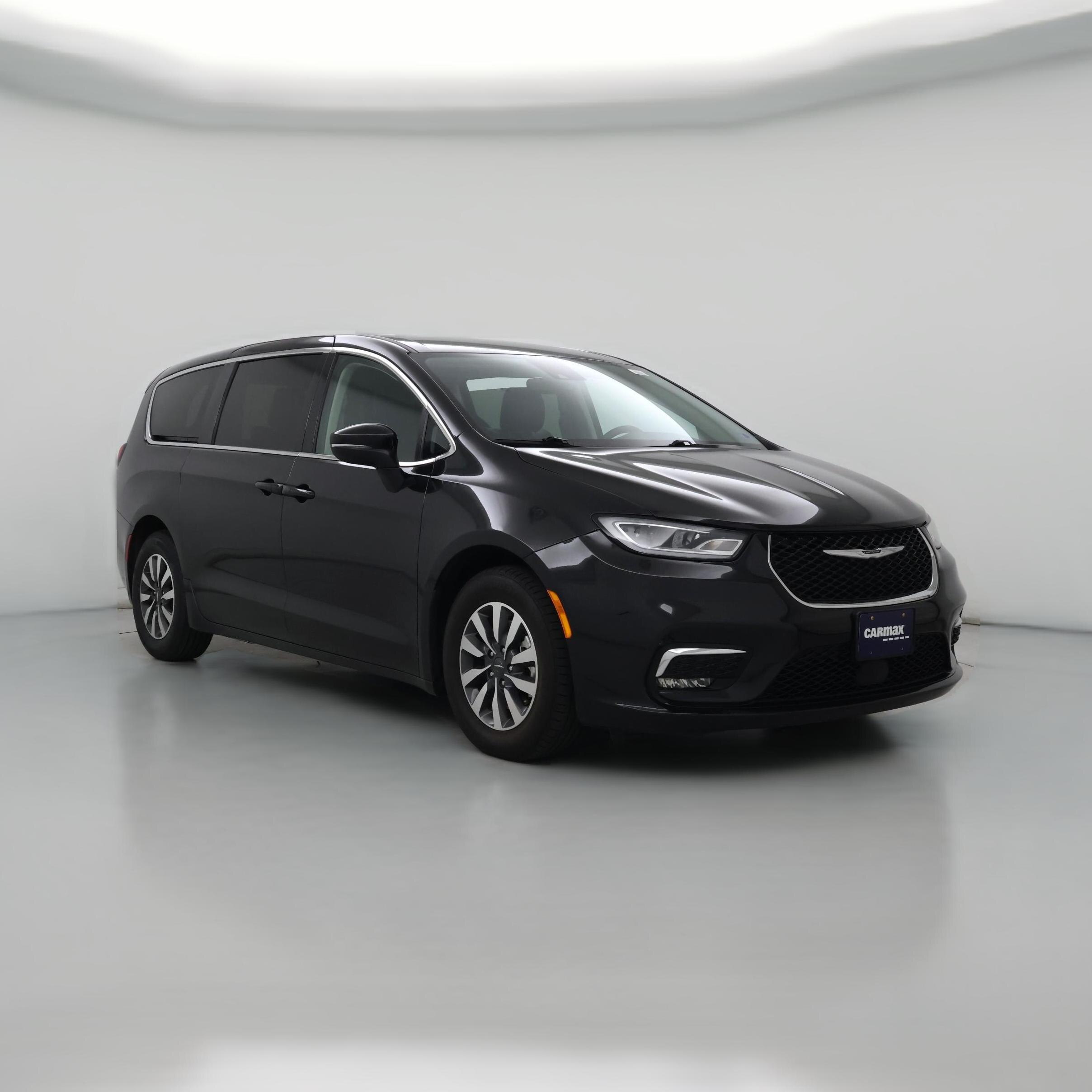 Thumbnail: 2023 Chrysler Pacifica - 1