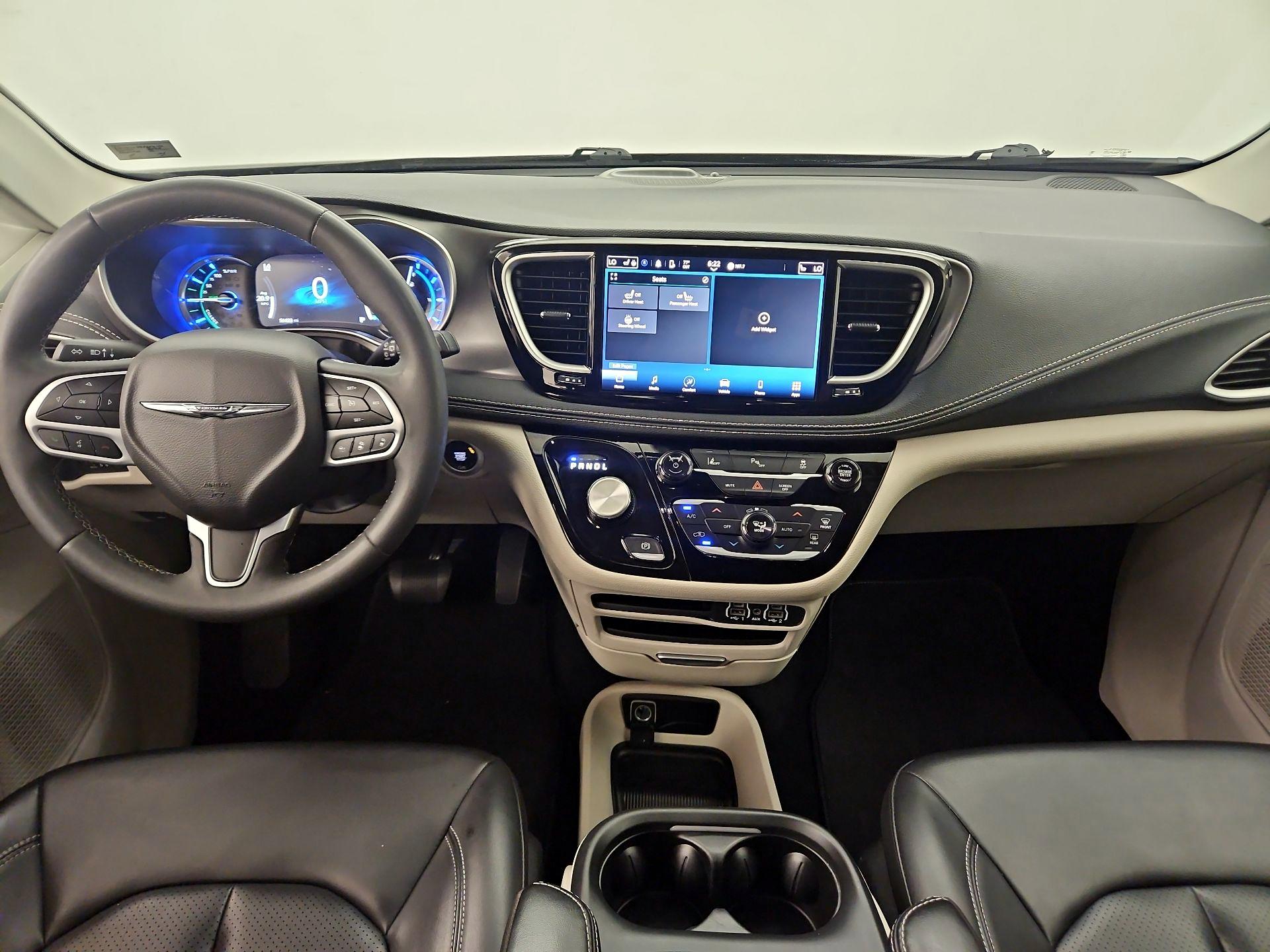 Thumbnail: 2023 Chrysler Pacifica - 9
