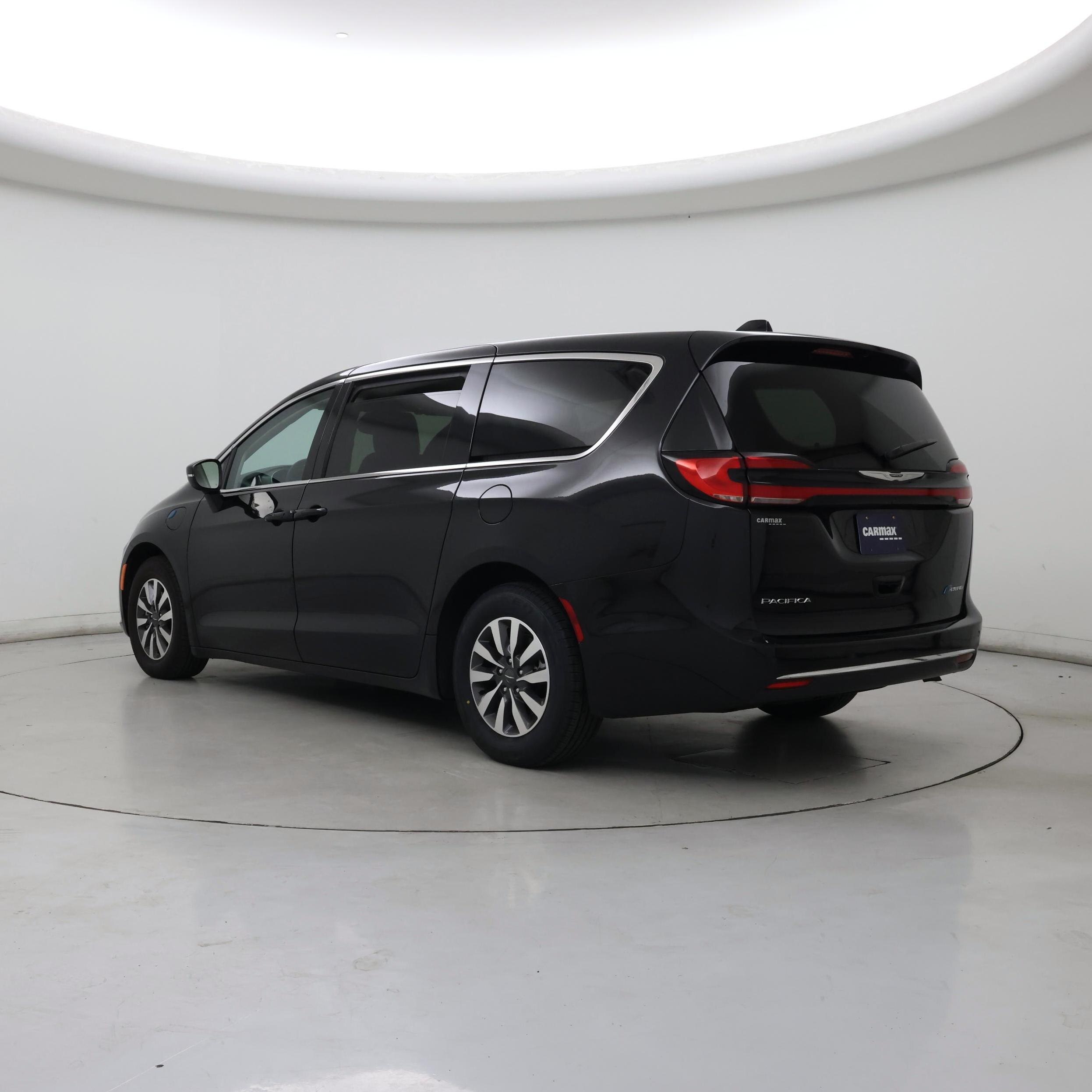 Thumbnail: 2023 Chrysler Pacifica - 2
