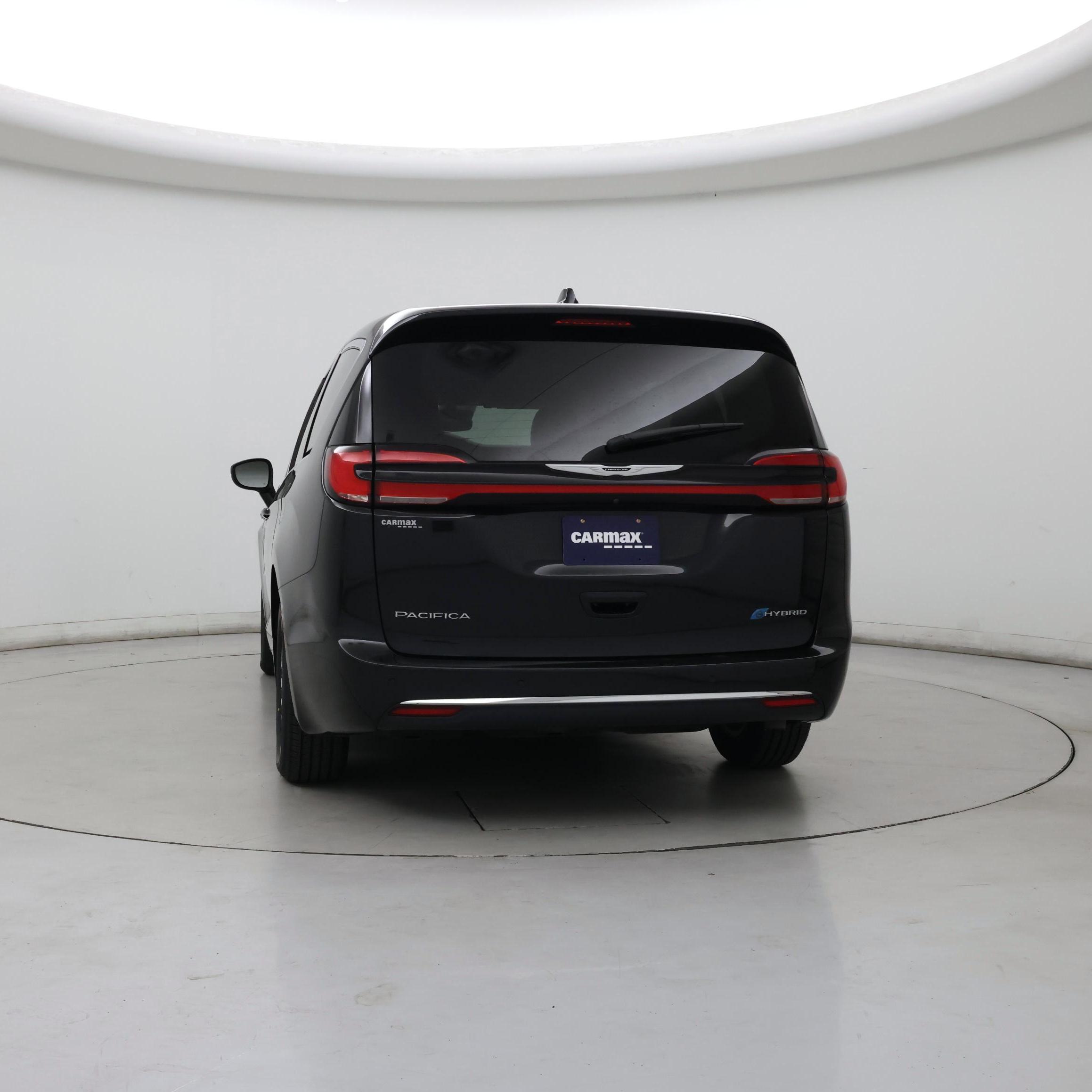 Thumbnail: 2023 Chrysler Pacifica - 6