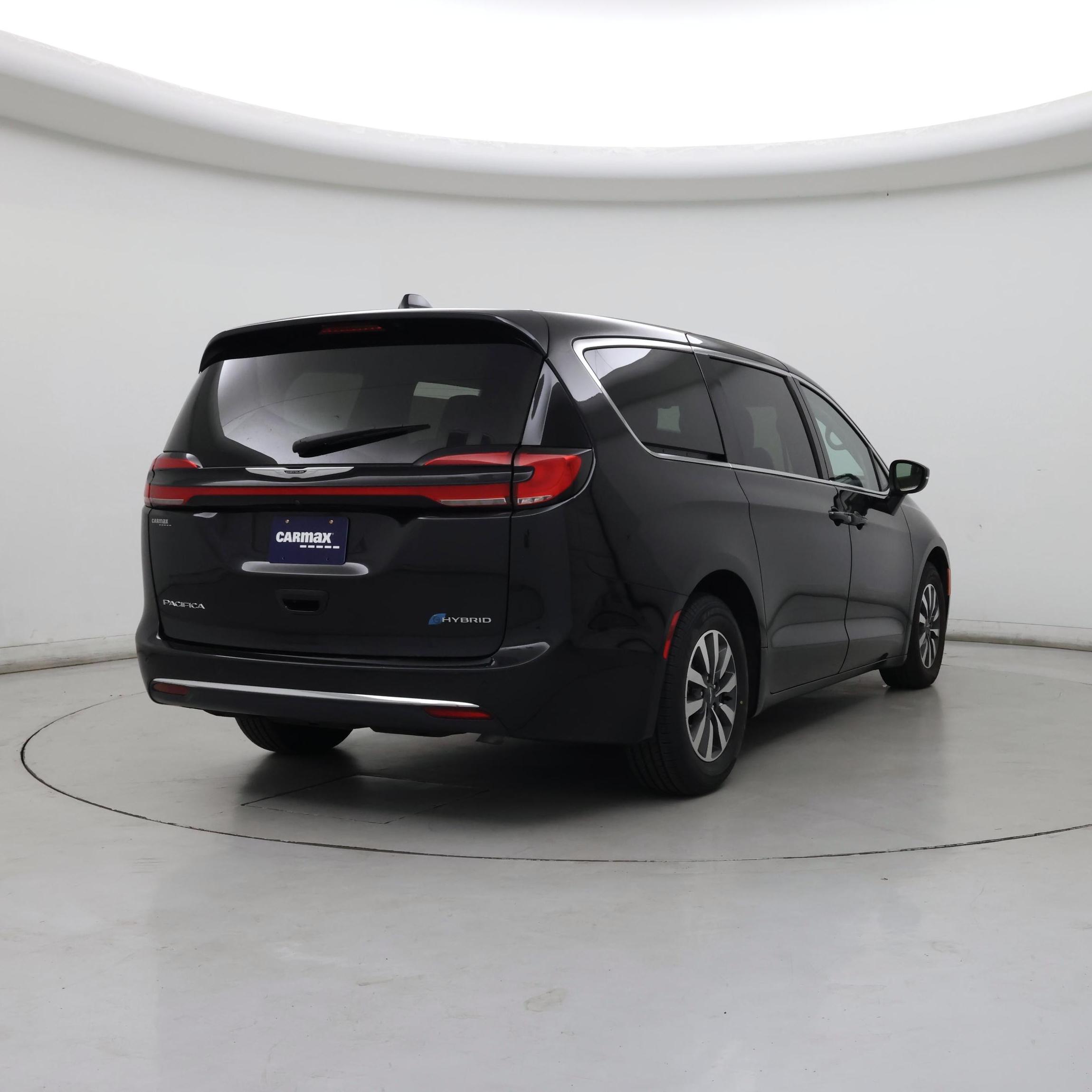 Thumbnail: 2023 Chrysler Pacifica - 8