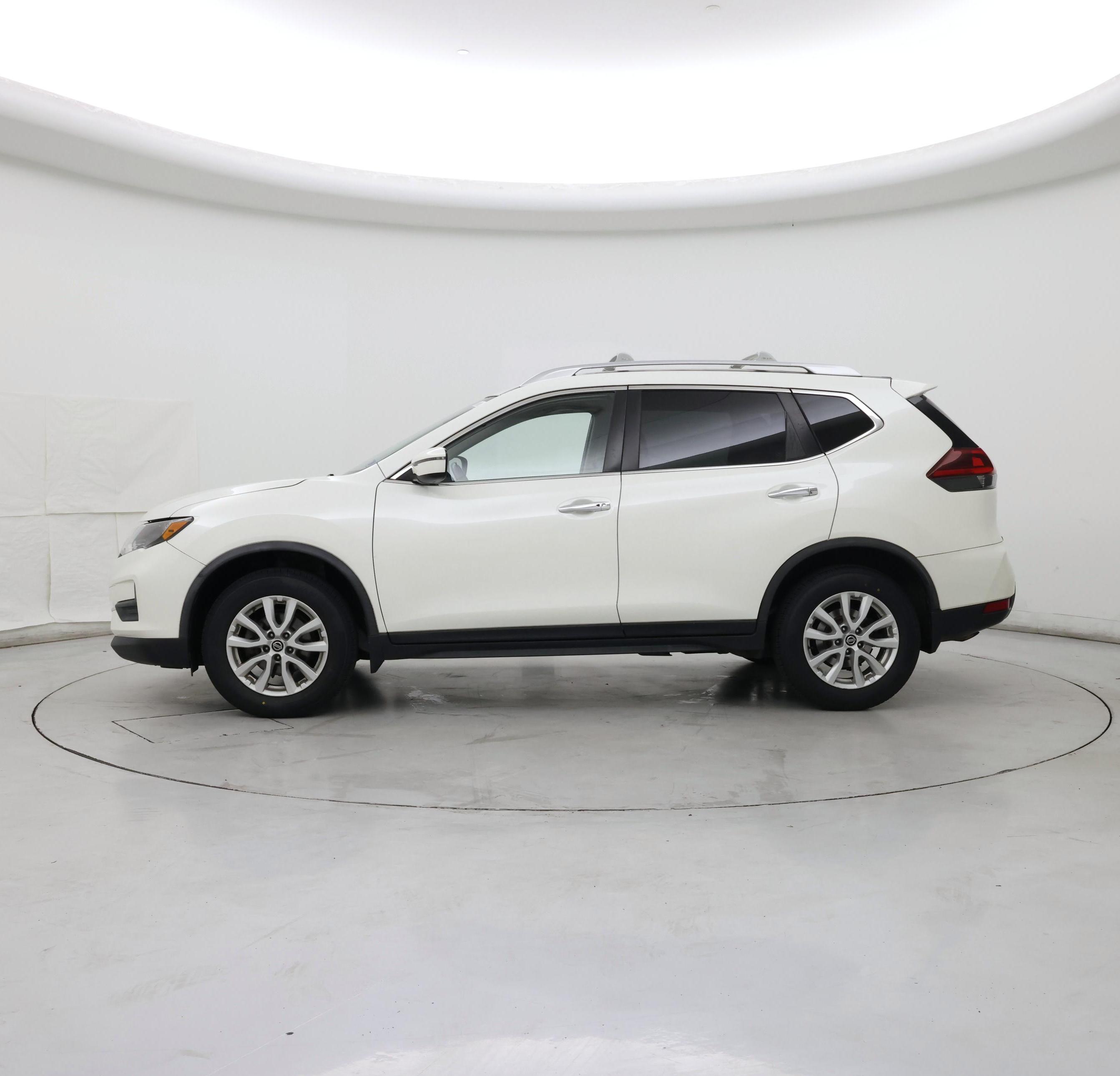 Thumbnail: 2019 Nissan Rogue - 3