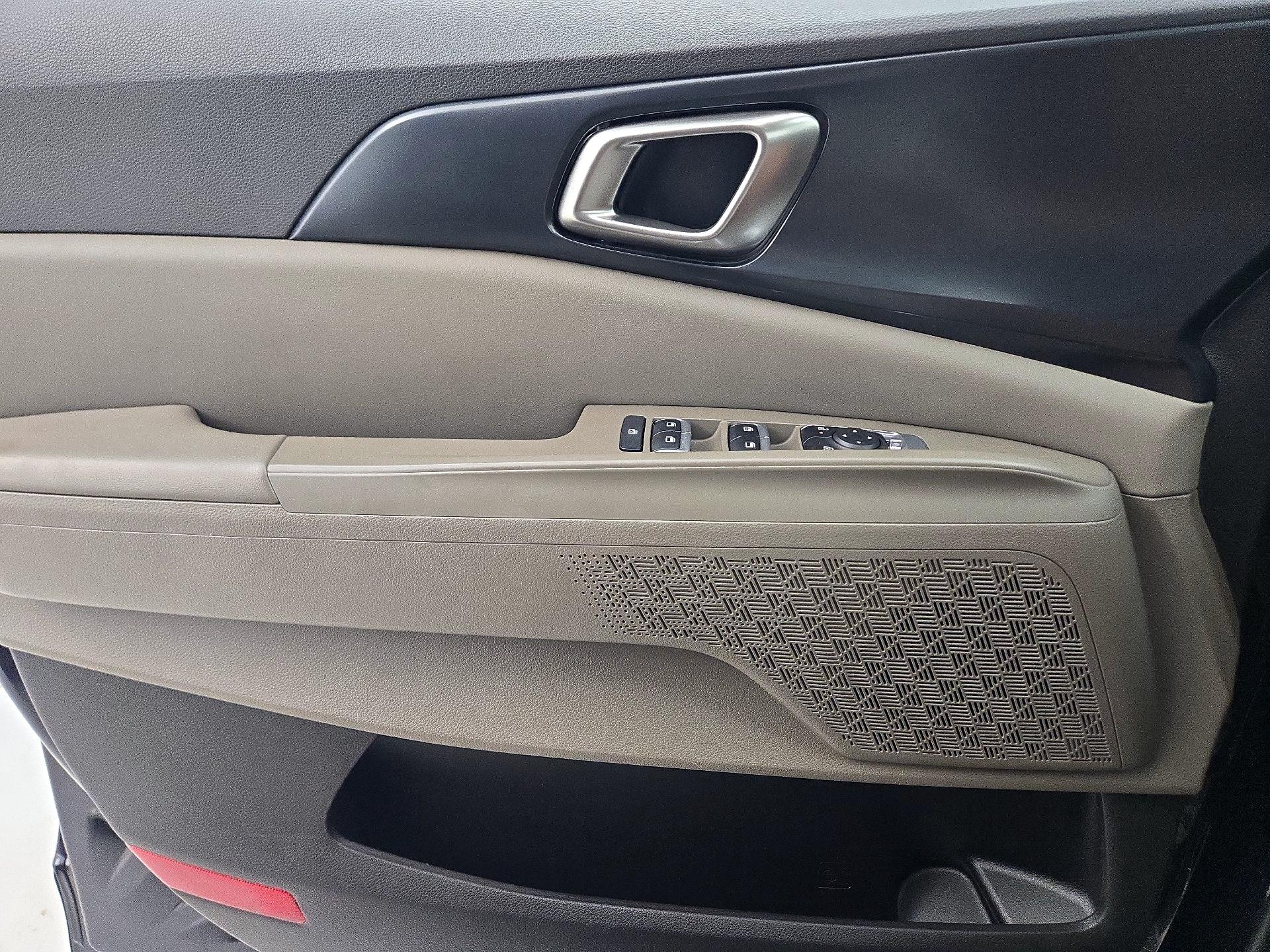 Thumbnail: 2025 Kia Carnival - 12