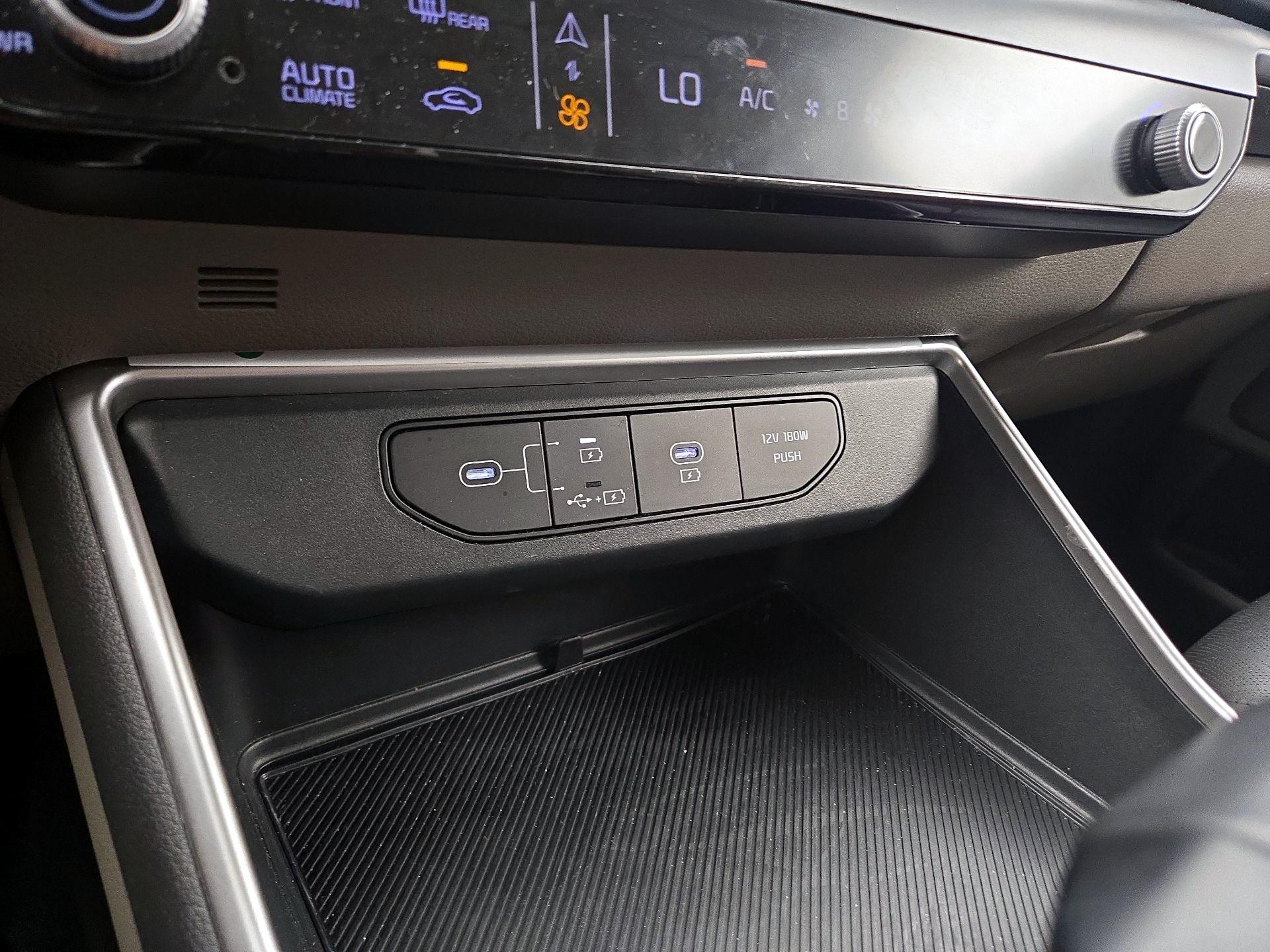 Thumbnail: 2025 Kia Carnival - 19