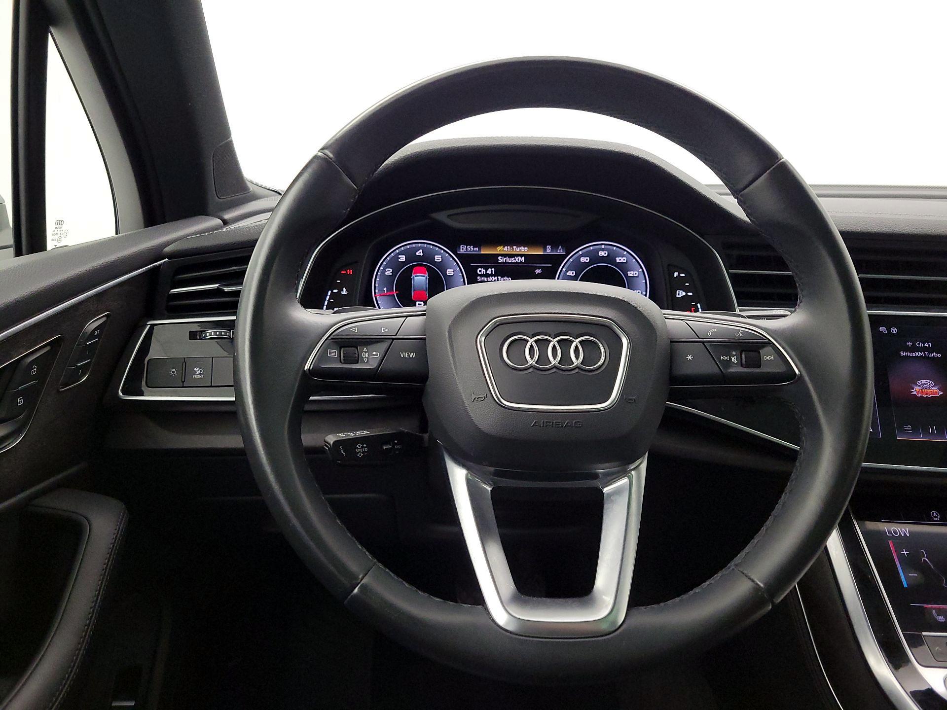 Thumbnail: 2023 Audi Q7 - 10