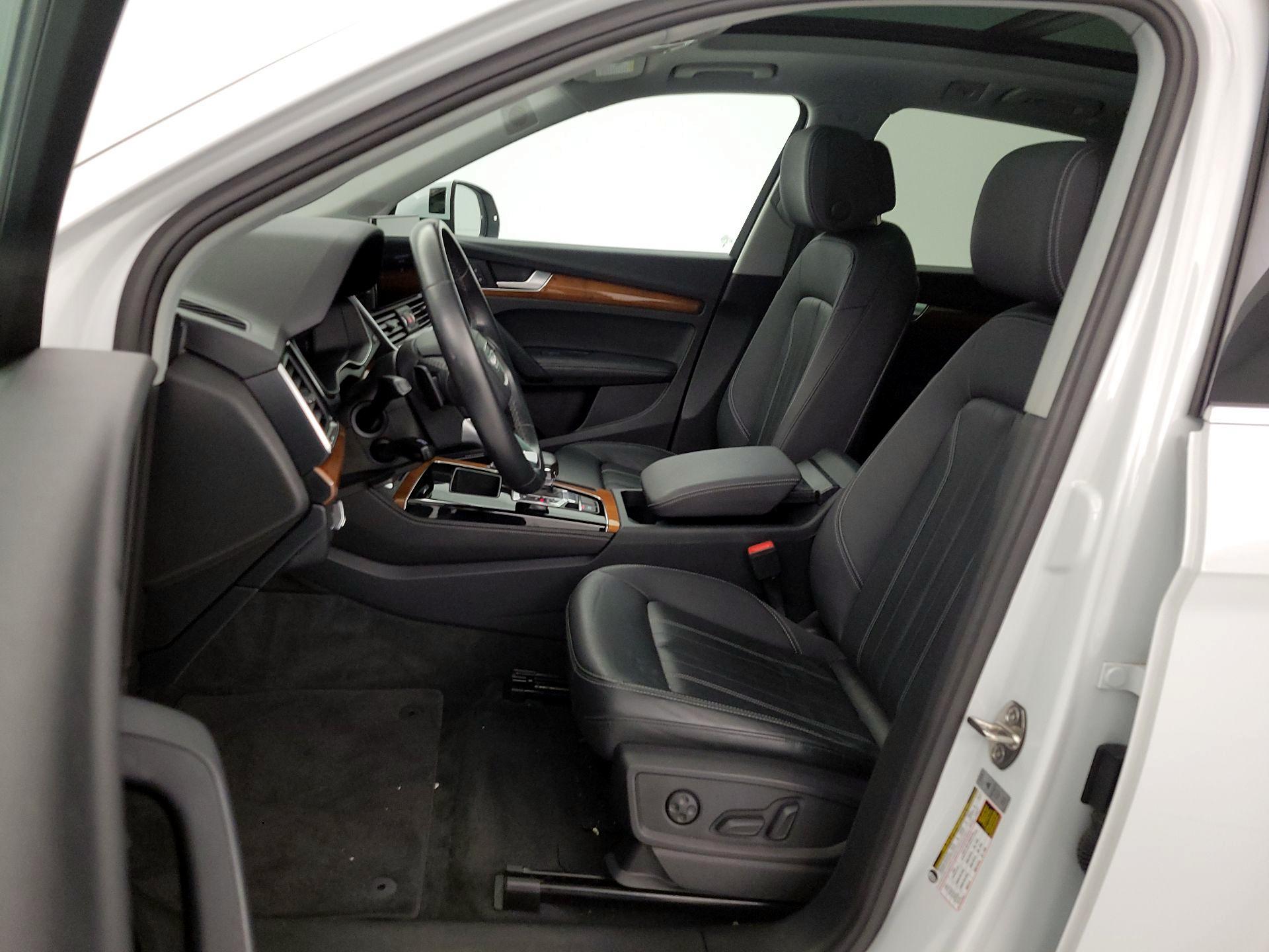 Thumbnail: 2023 Audi Q5 - 11