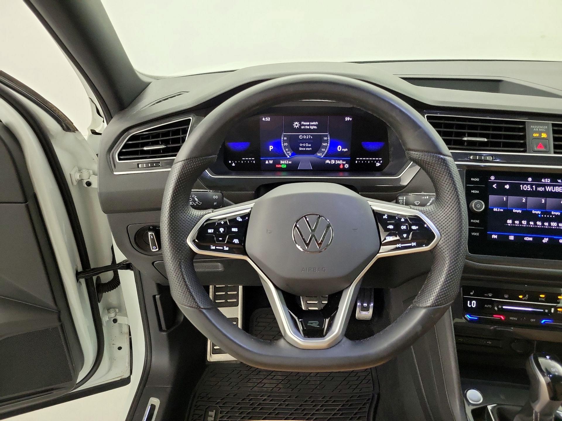 Thumbnail: 2023 Volkswagen Tiguan - 10