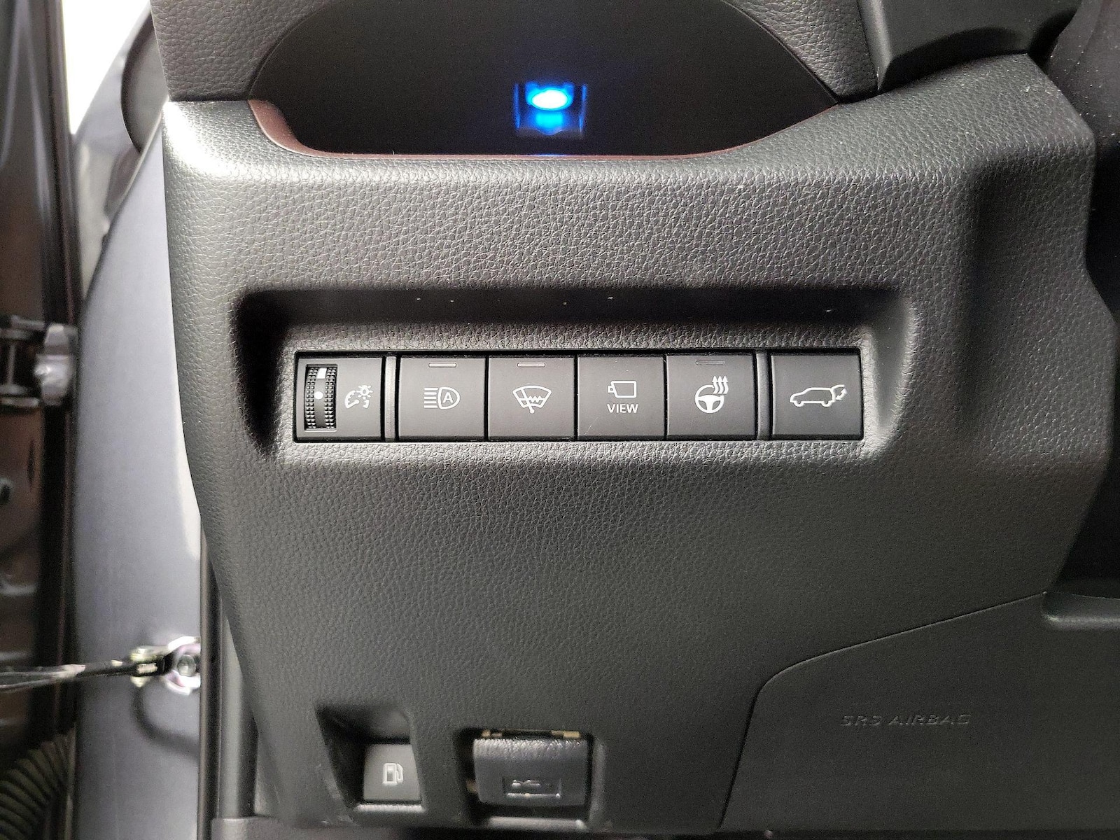 2022 Toyota RAV4 Limited - Photo 12