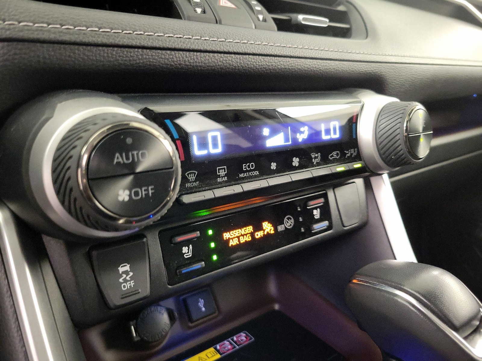 2022 Toyota RAV4 Limited - Photo 15