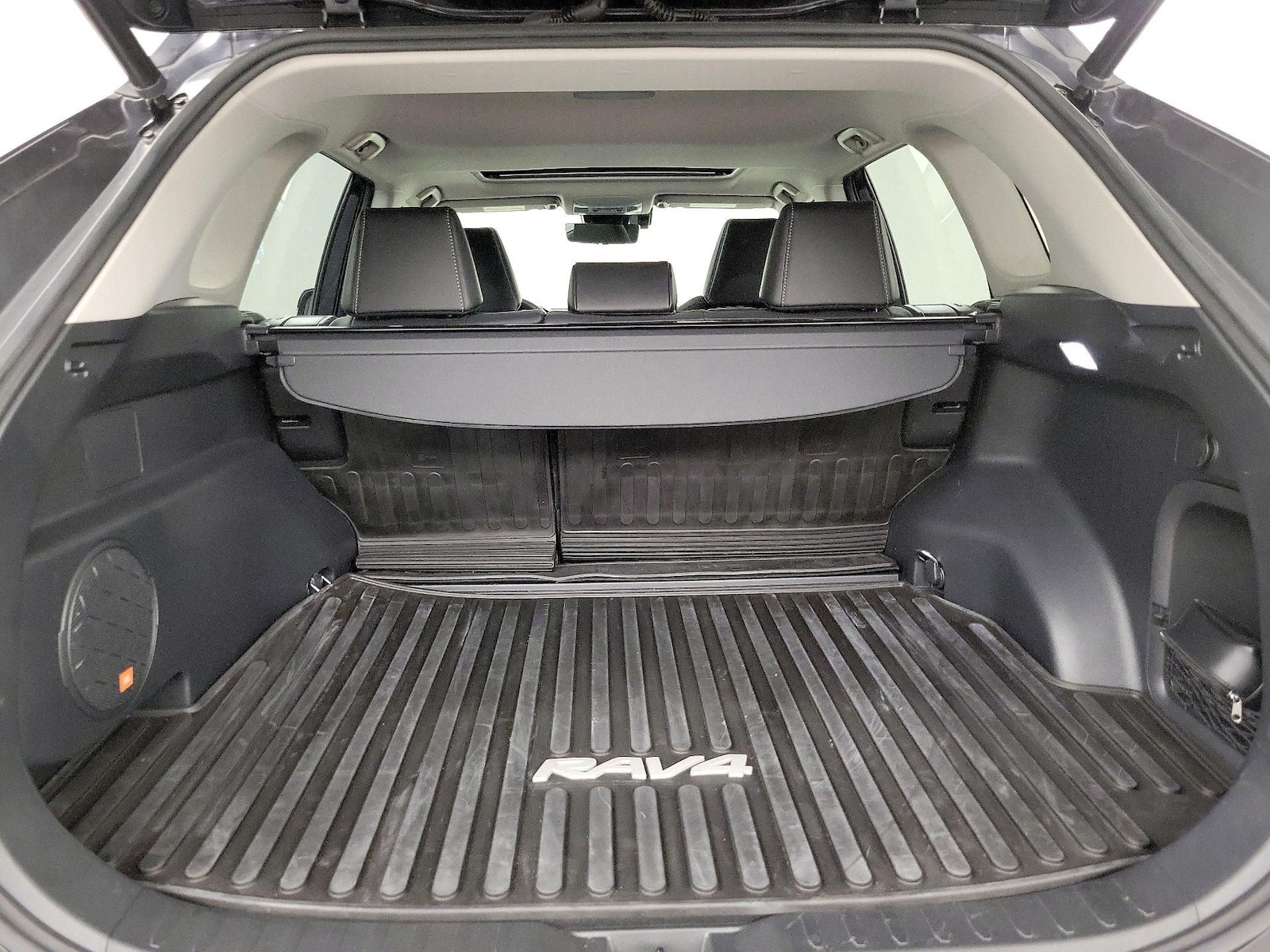 2022 Toyota RAV4 Limited - Photo 20