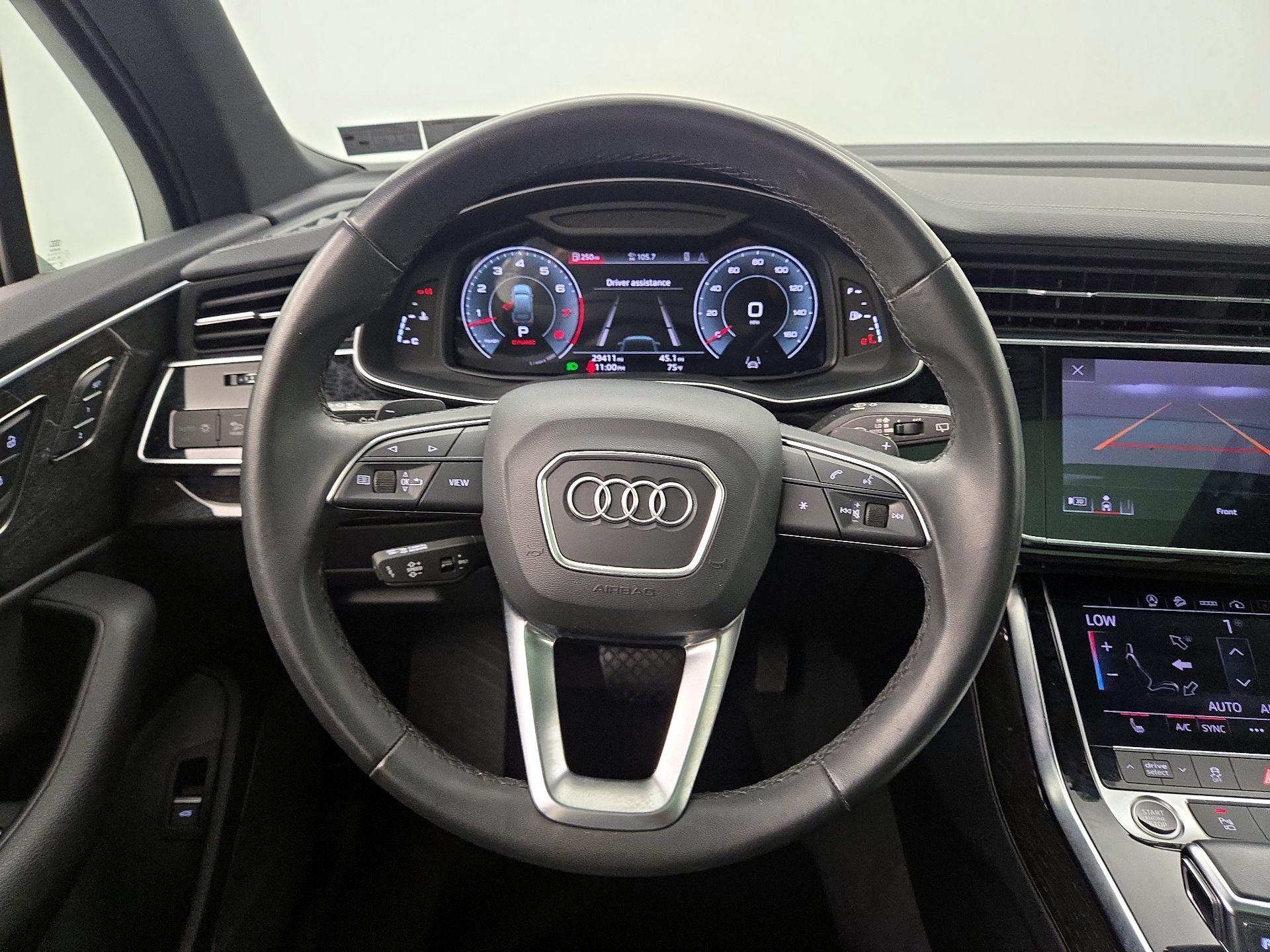Thumbnail: 2023 Audi Q7 - 10