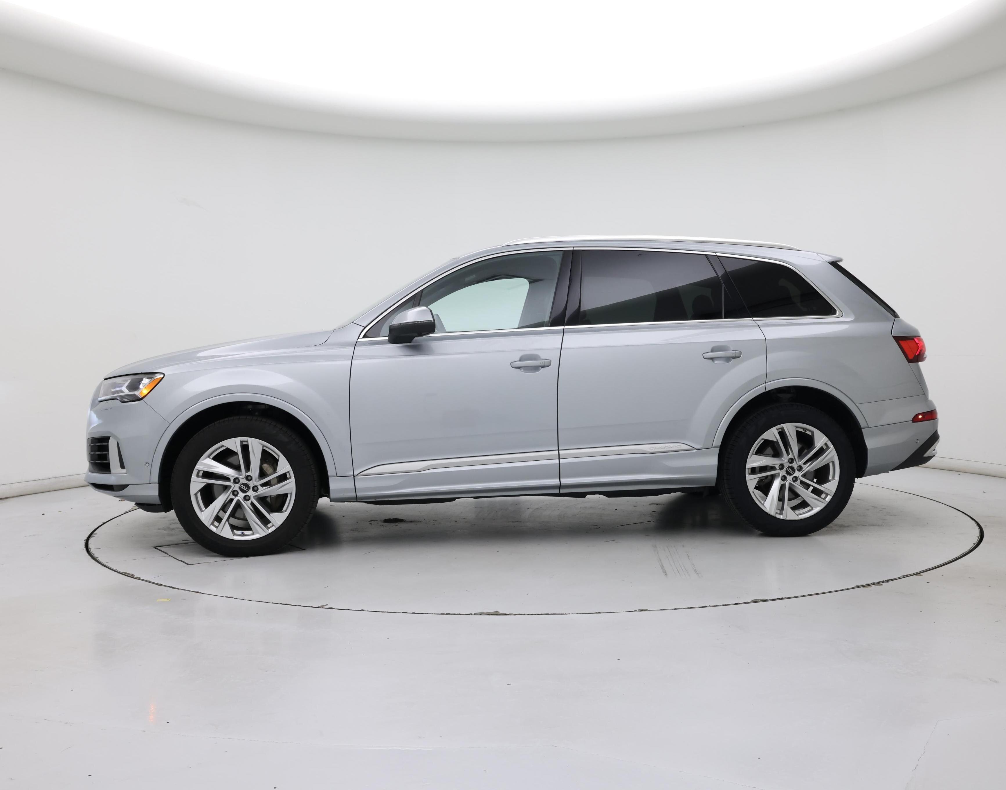 Thumbnail: 2023 Audi Q7 - 3