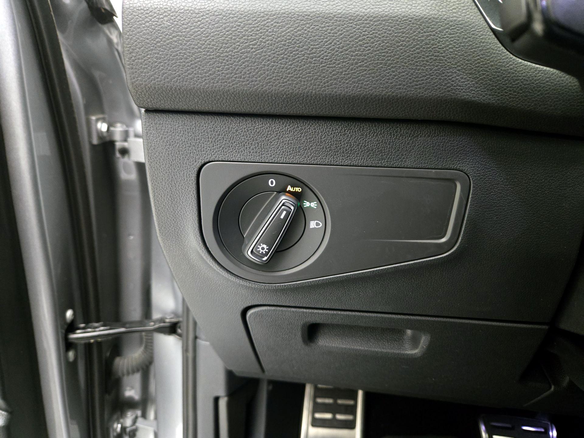 Thumbnail: 2024 Volkswagen Tiguan - 13