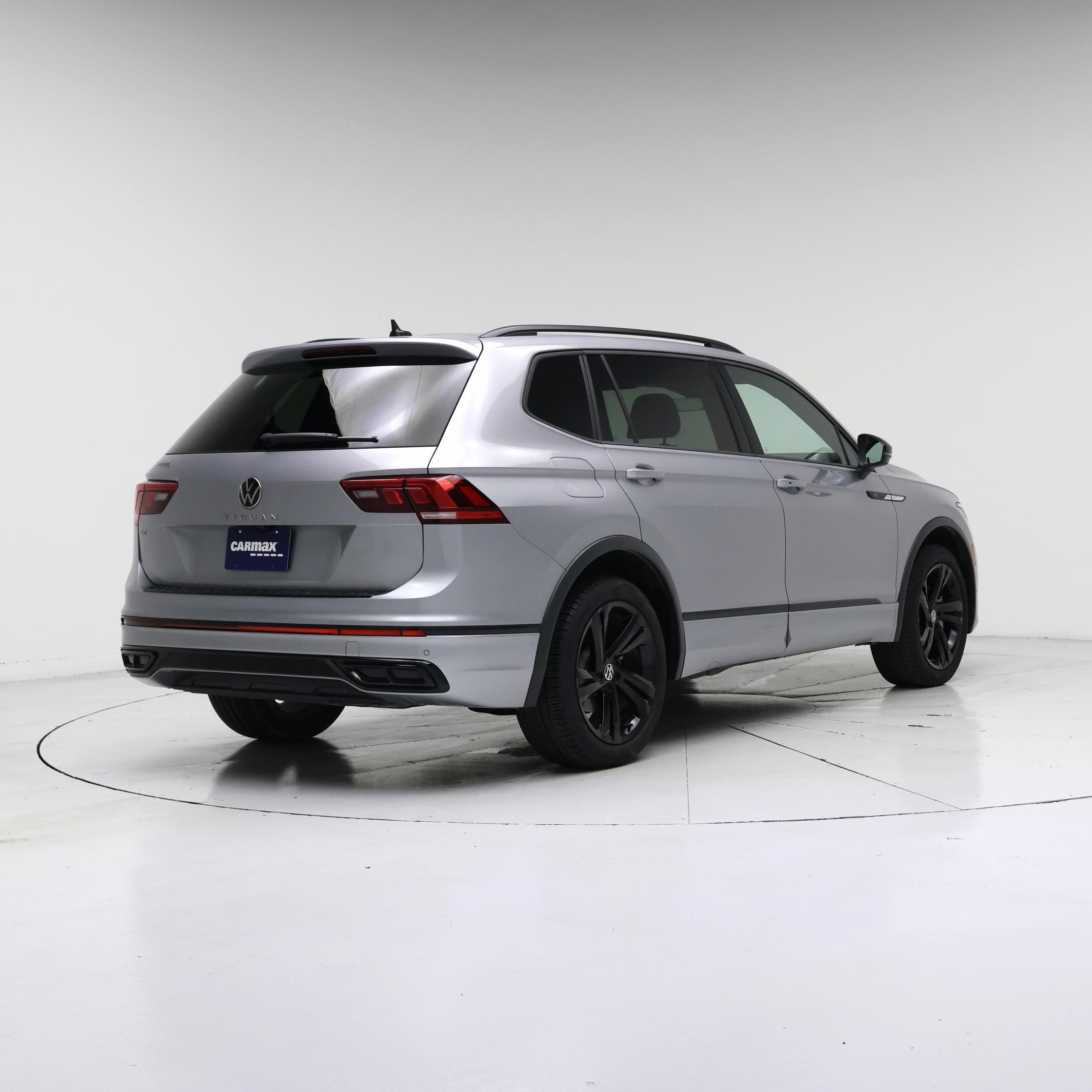 Thumbnail: 2024 Volkswagen Tiguan - 8