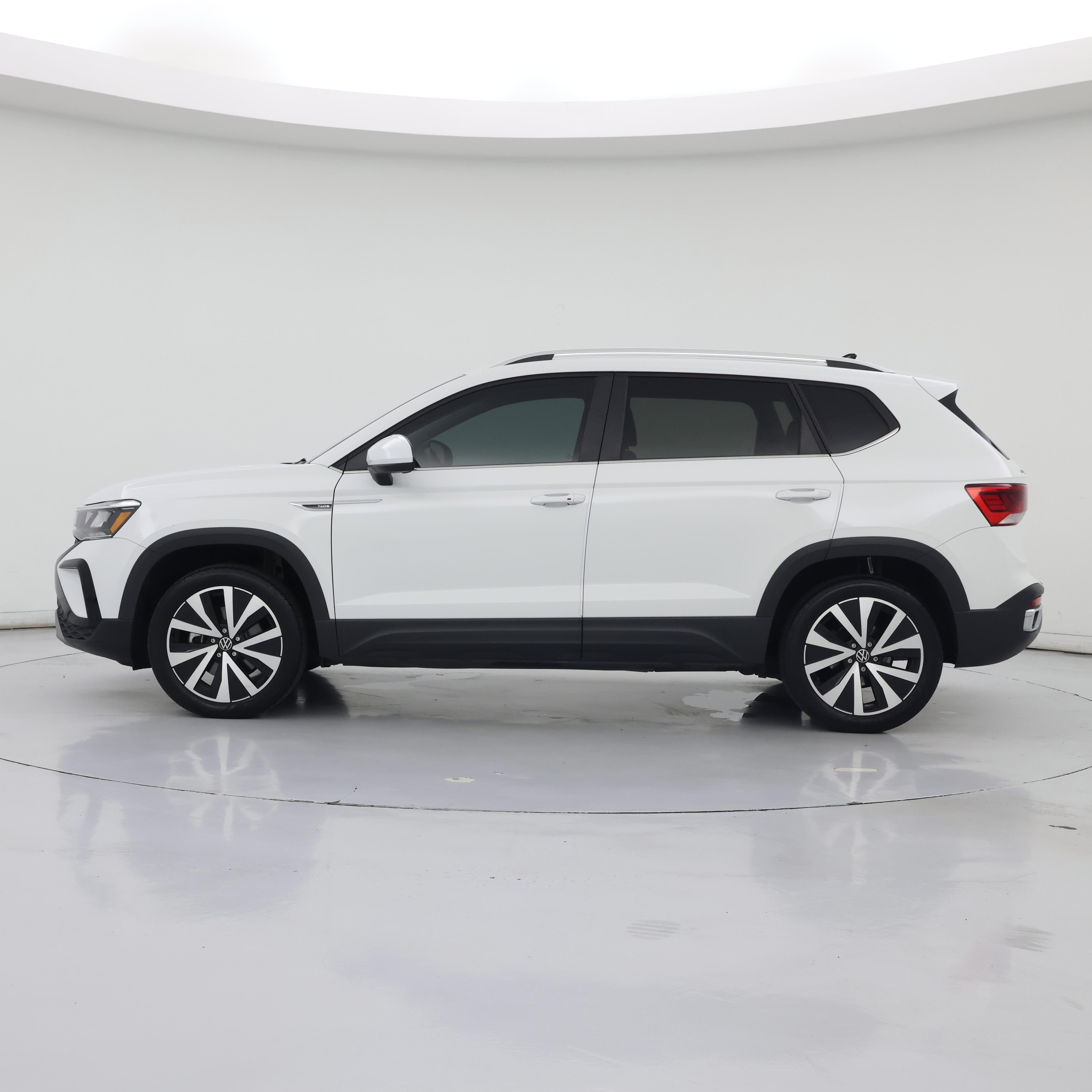 Thumbnail: 2024 Volkswagen Taos - 3