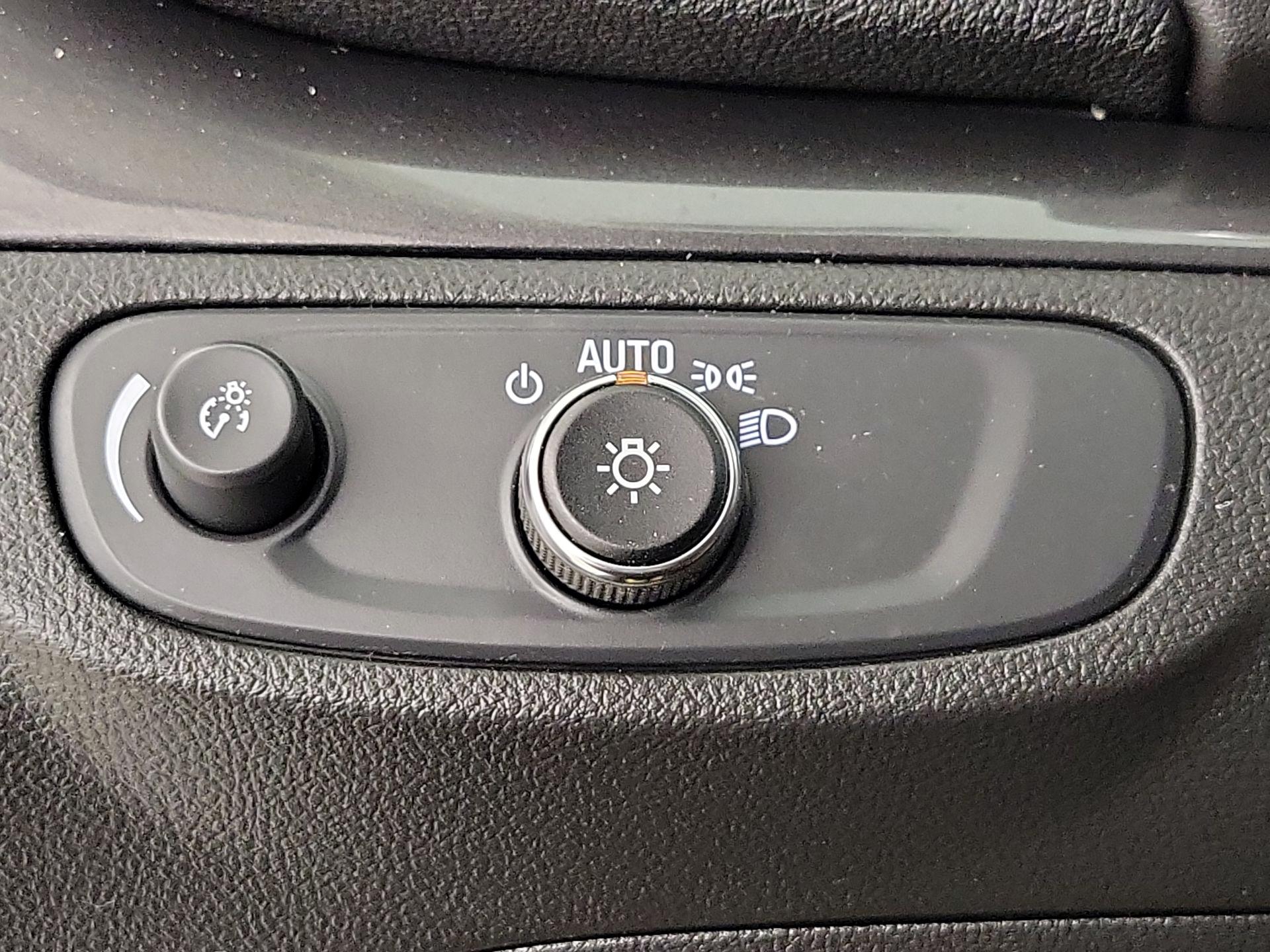Thumbnail: 2022 Buick Encore - 13
