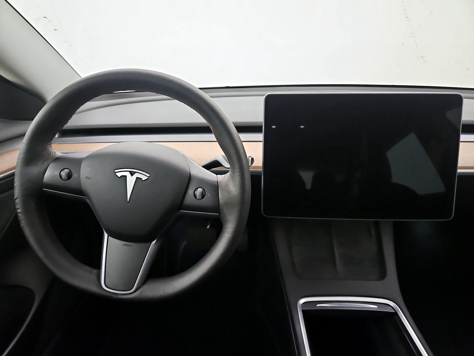 Thumbnail: 2022 Tesla Model 3 - 9