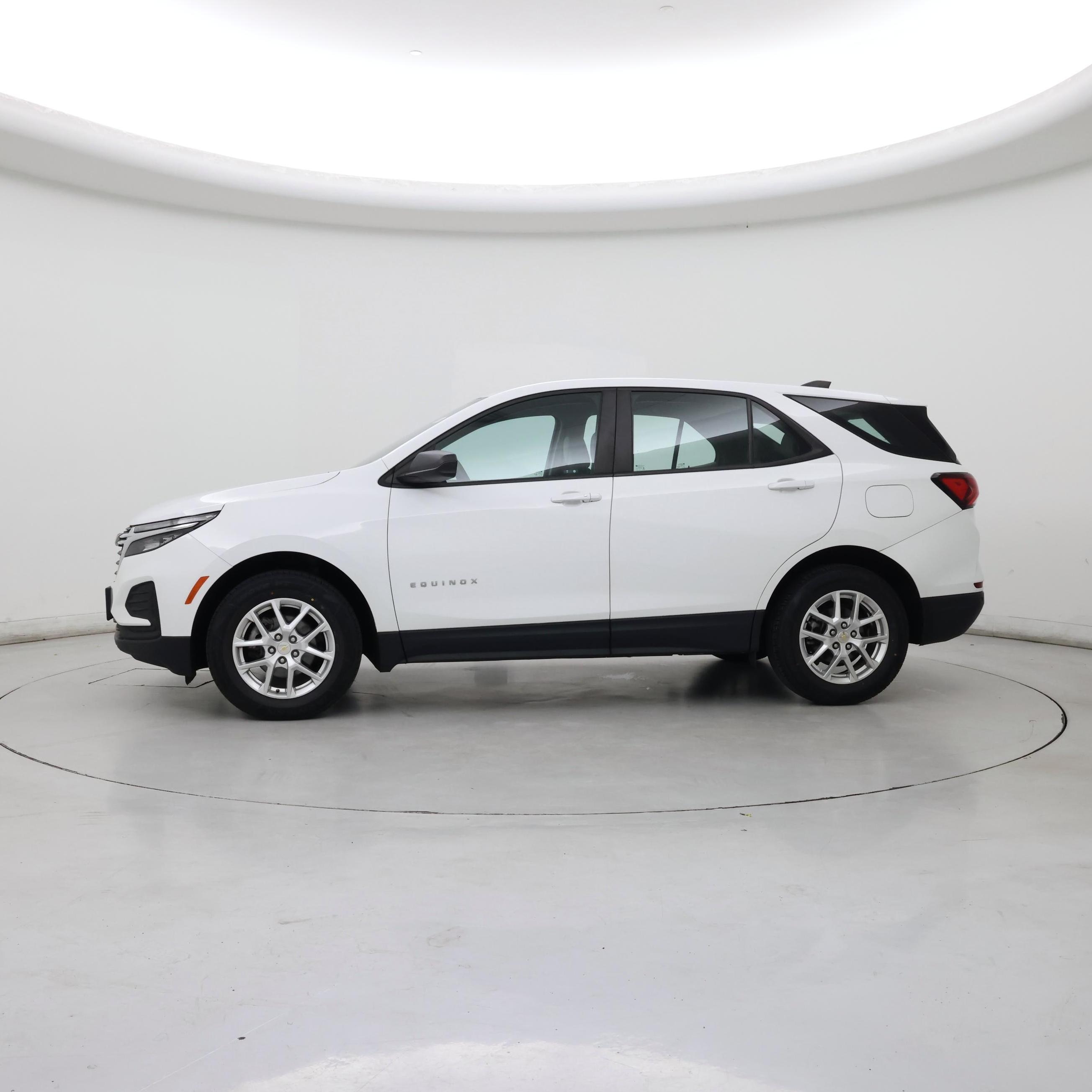 Thumbnail: 2022 Chevrolet Equinox - 3