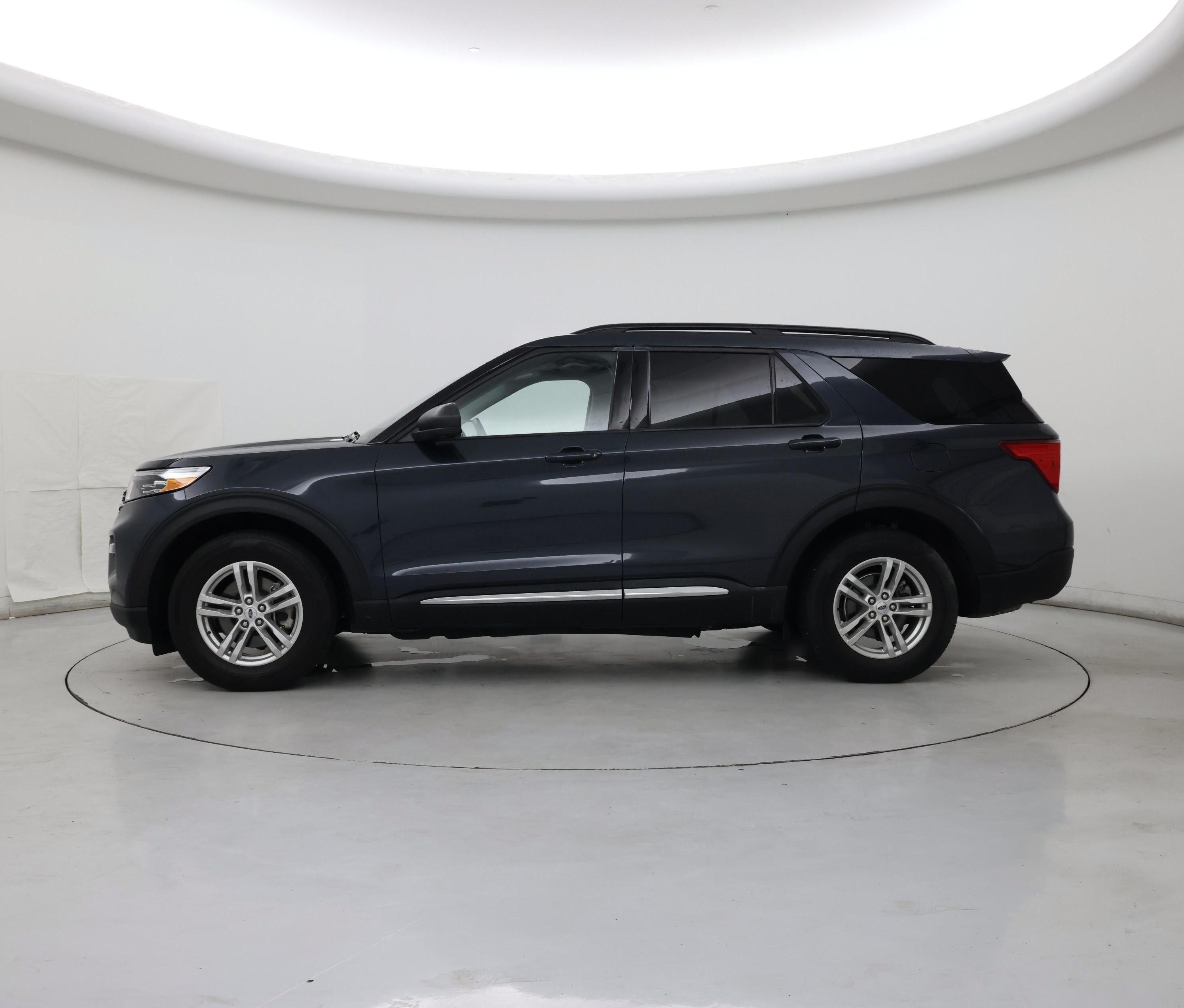 Thumbnail: 2022 Ford Explorer - 3