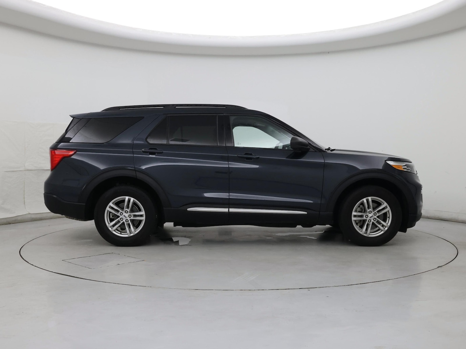 2022 Ford Explorer XLT - Photo 8