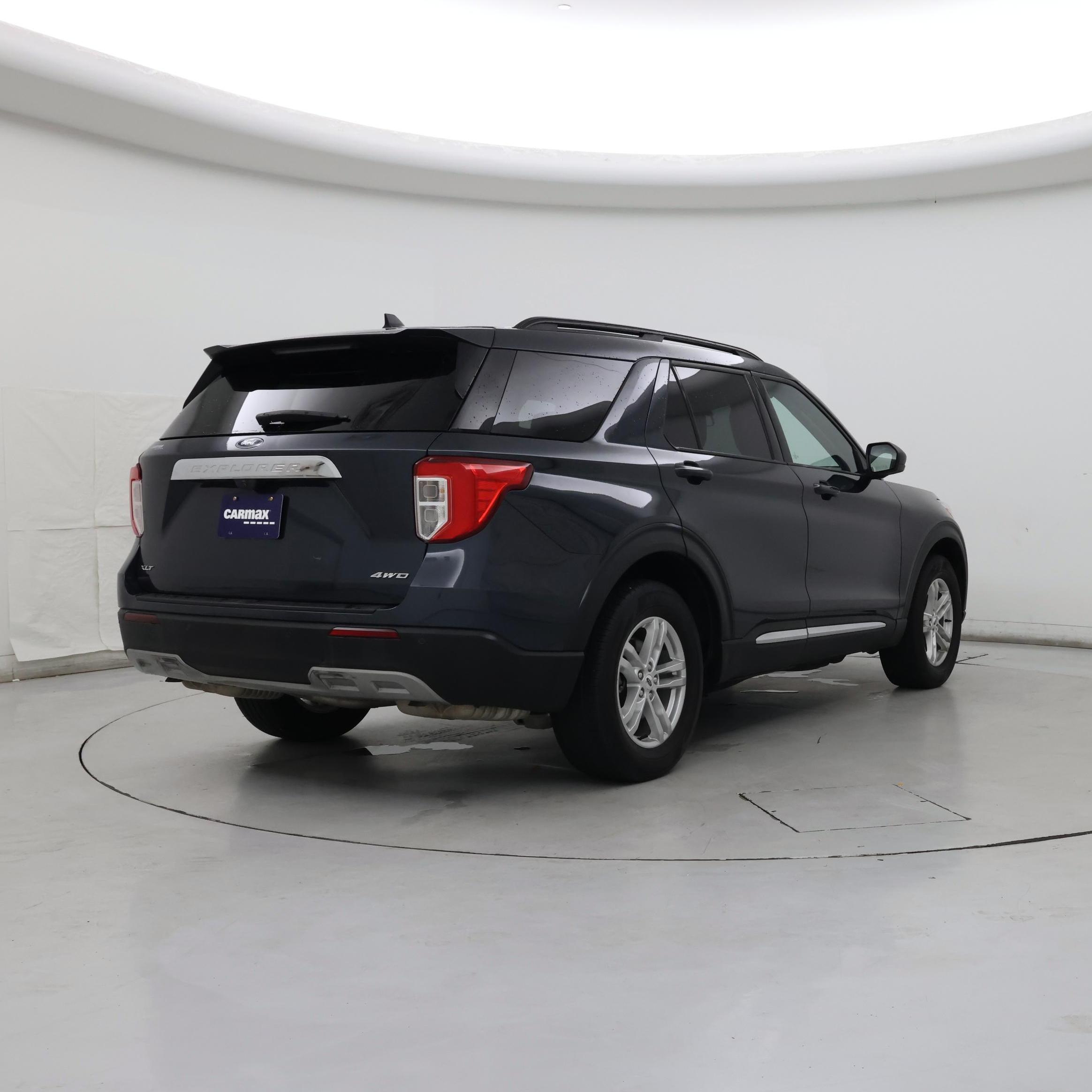 Thumbnail: 2022 Ford Explorer - 8