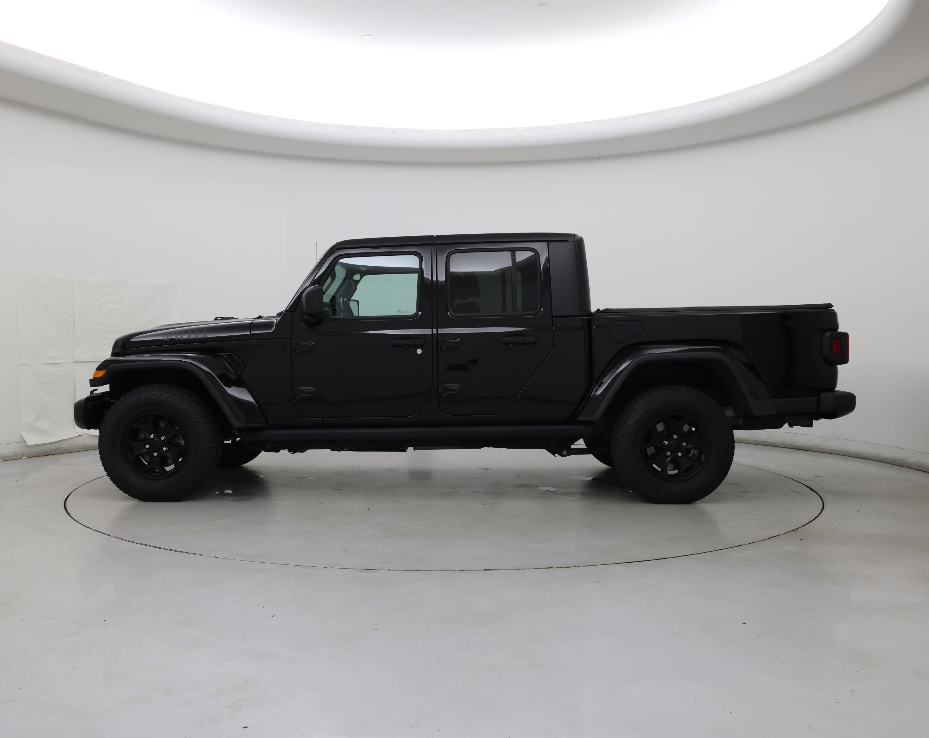 Thumbnail: 2021 Jeep Gladiator - 3