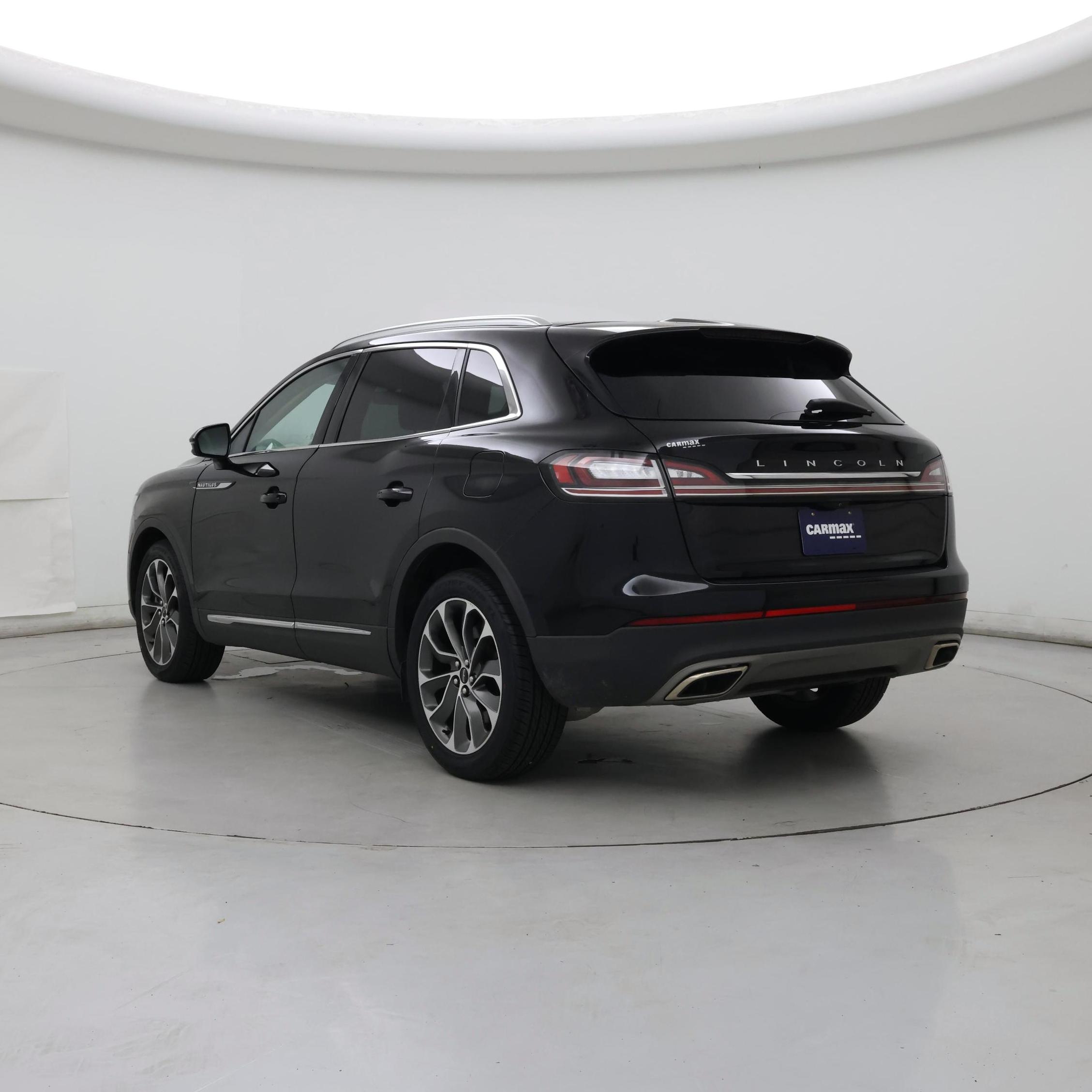 Thumbnail: 2023 Lincoln Nautilus - 2