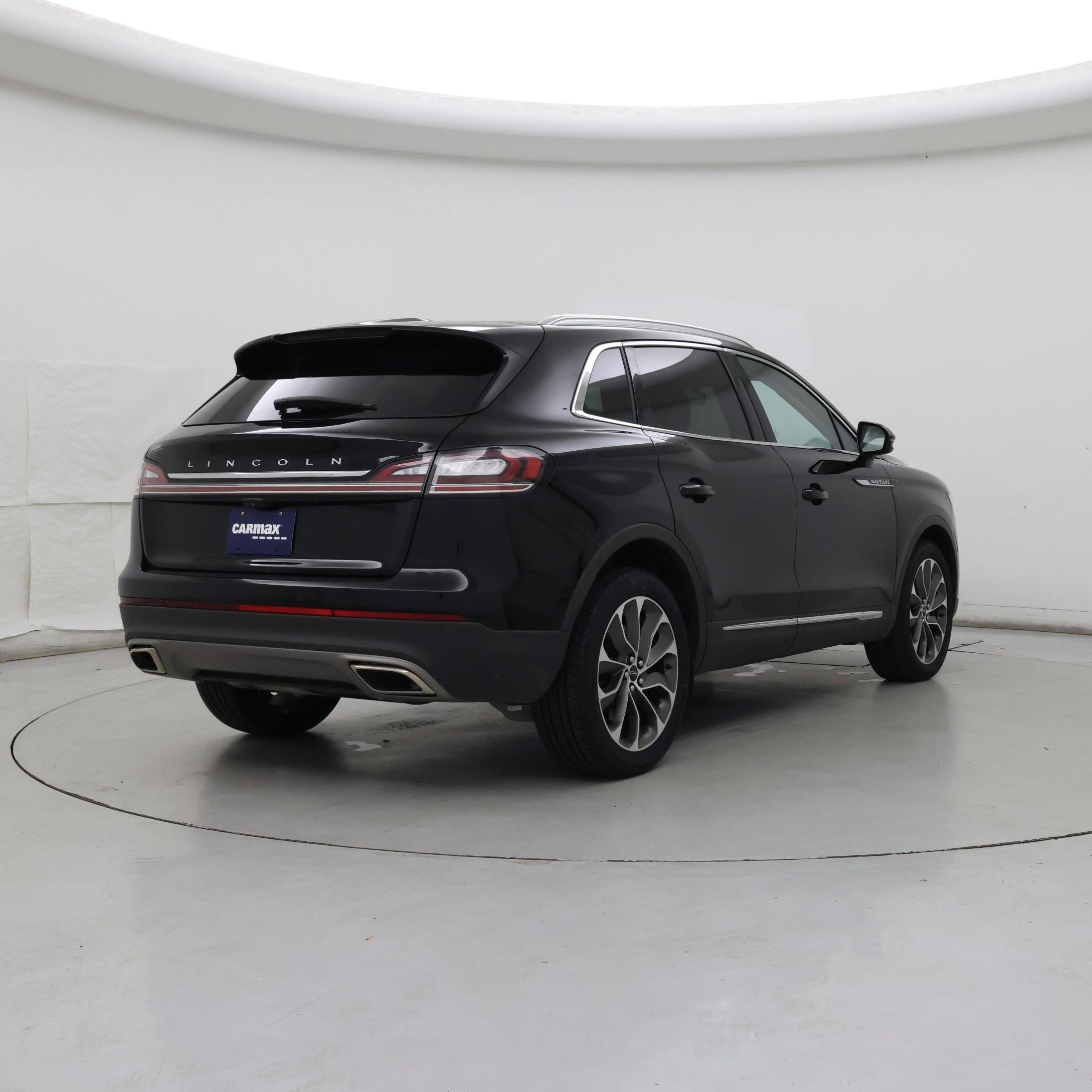 Thumbnail: 2023 Lincoln Nautilus - 8