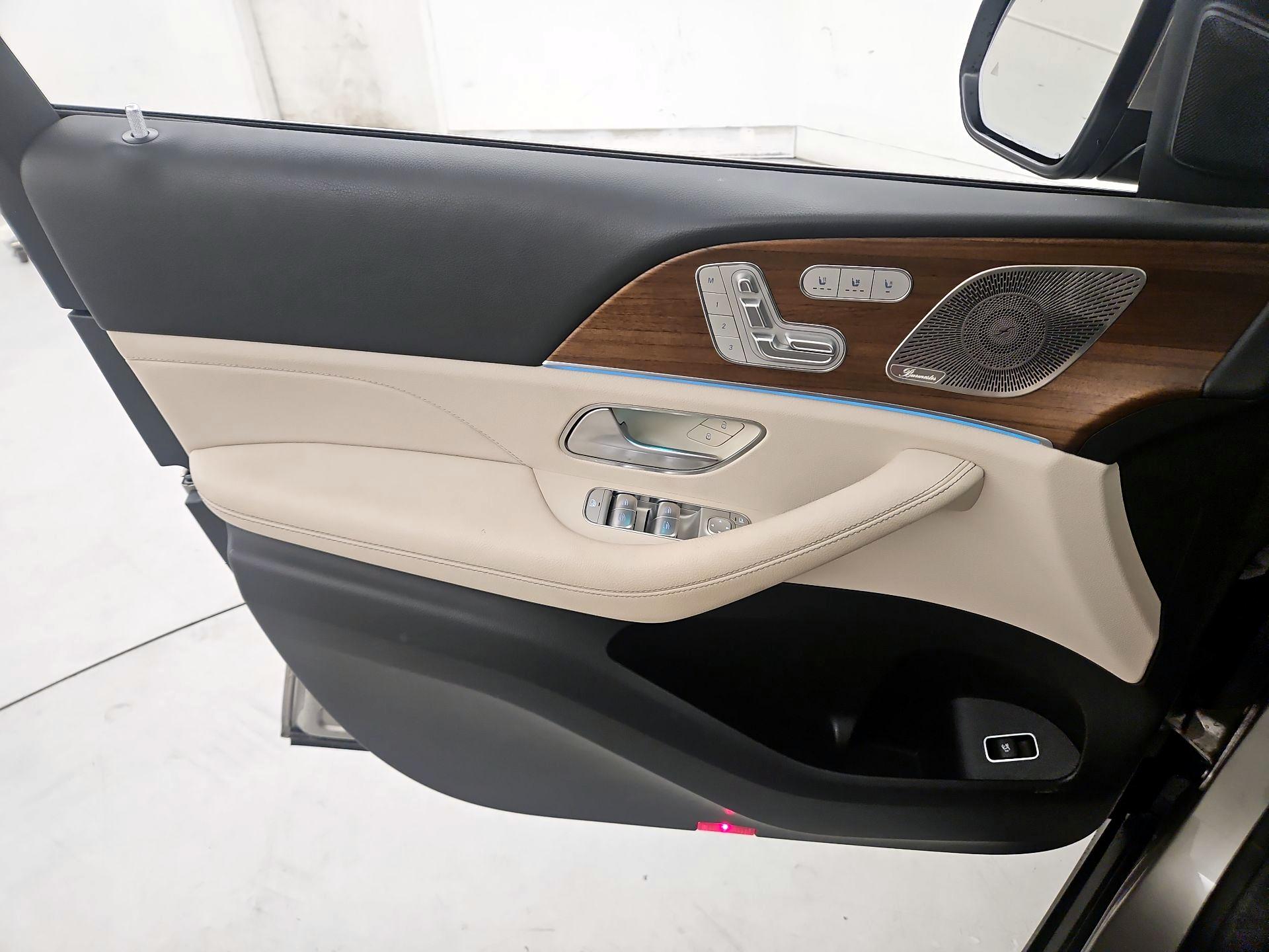 Thumbnail: 2023 Mercedes-Benz GLS - 12