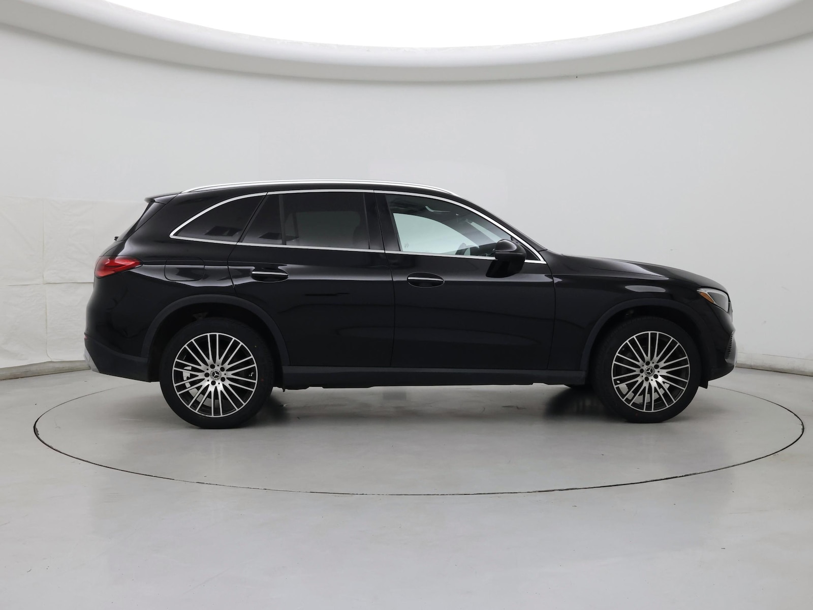 2024 Mercedes-Benz GLC GLC300 - Photo 8