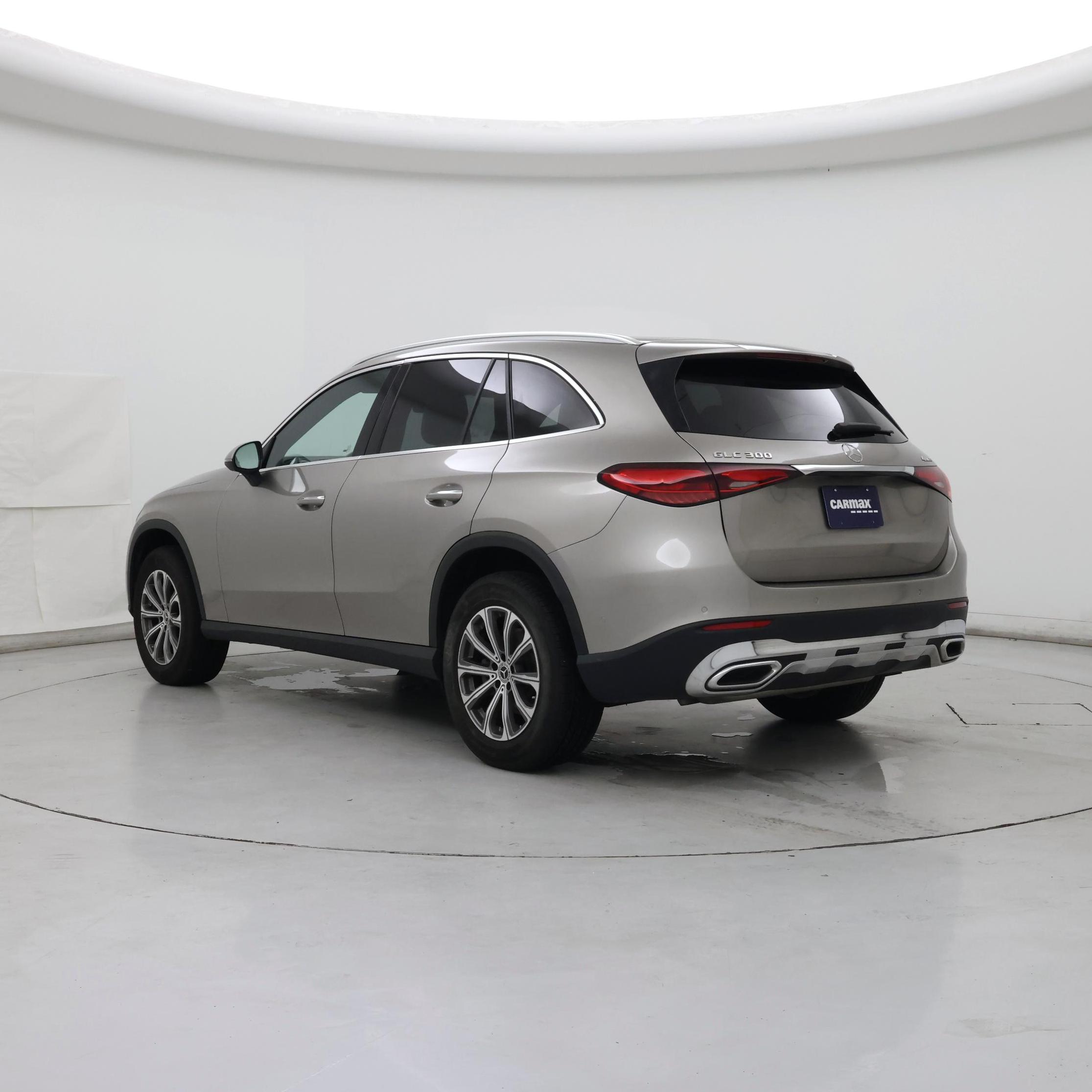 Thumbnail: 2023 Mercedes-Benz GLC - 2