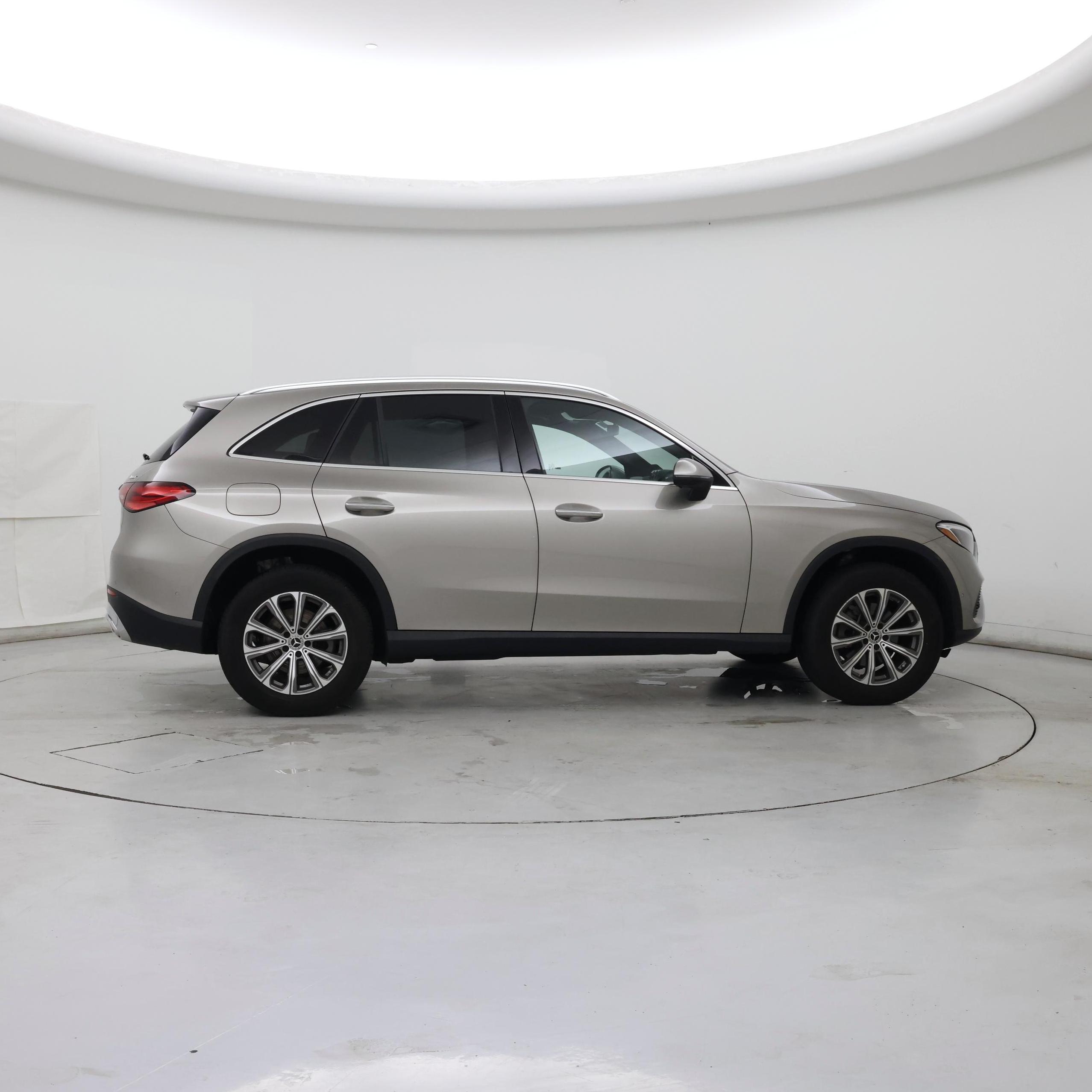 Thumbnail: 2023 Mercedes-Benz GLC - 7
