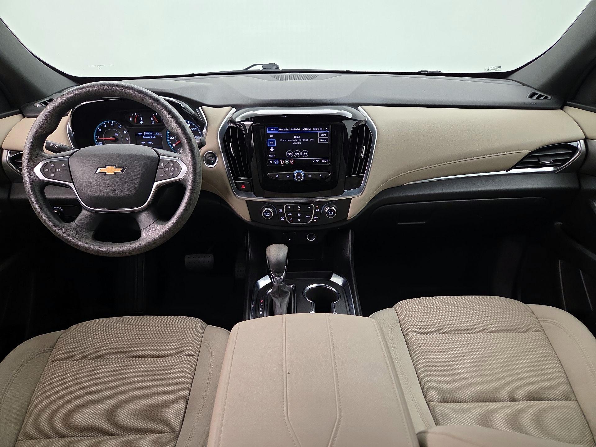 Thumbnail: 2022 Chevrolet Traverse - 9