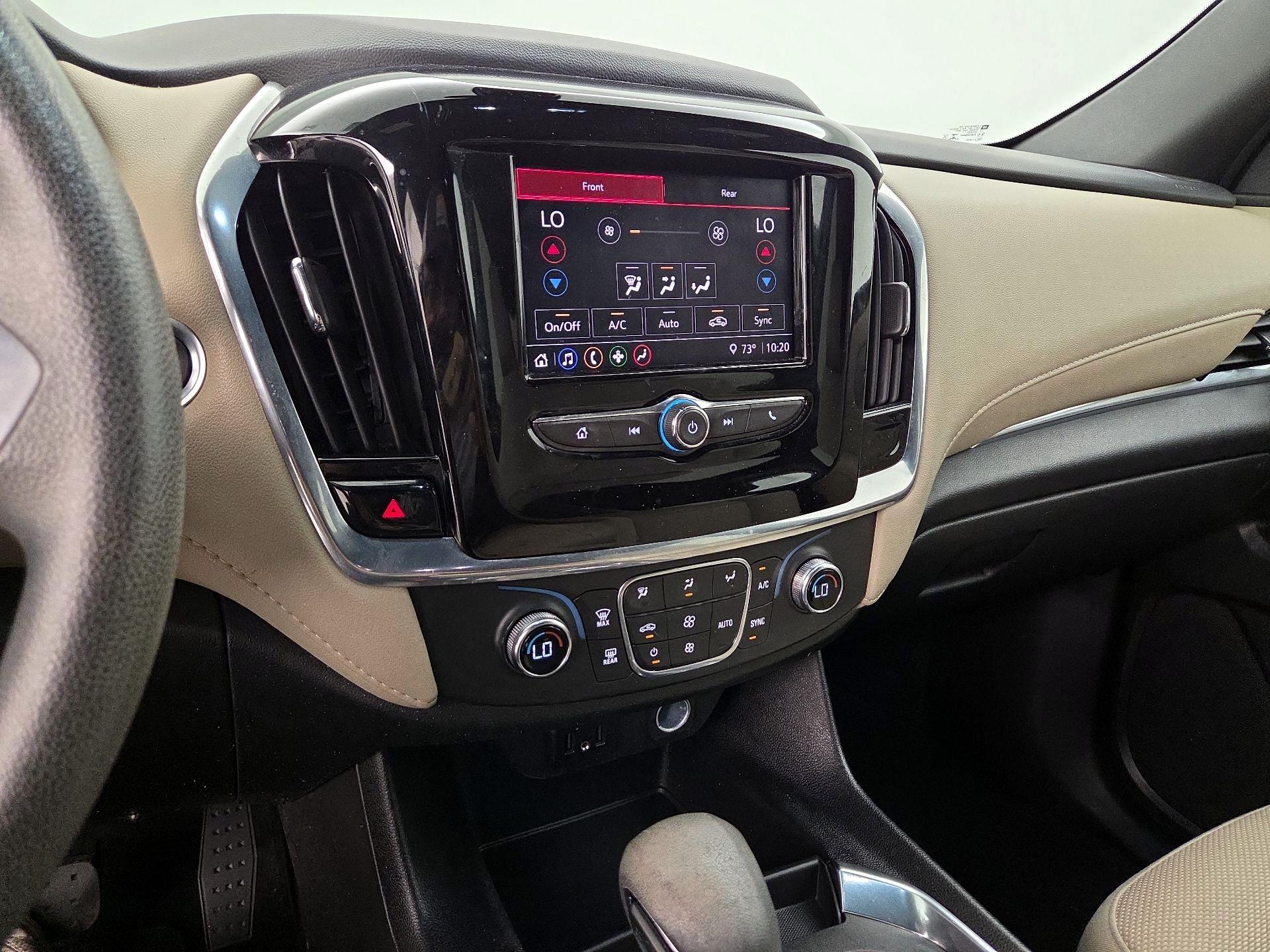 Thumbnail: 2022 Chevrolet Traverse - 16