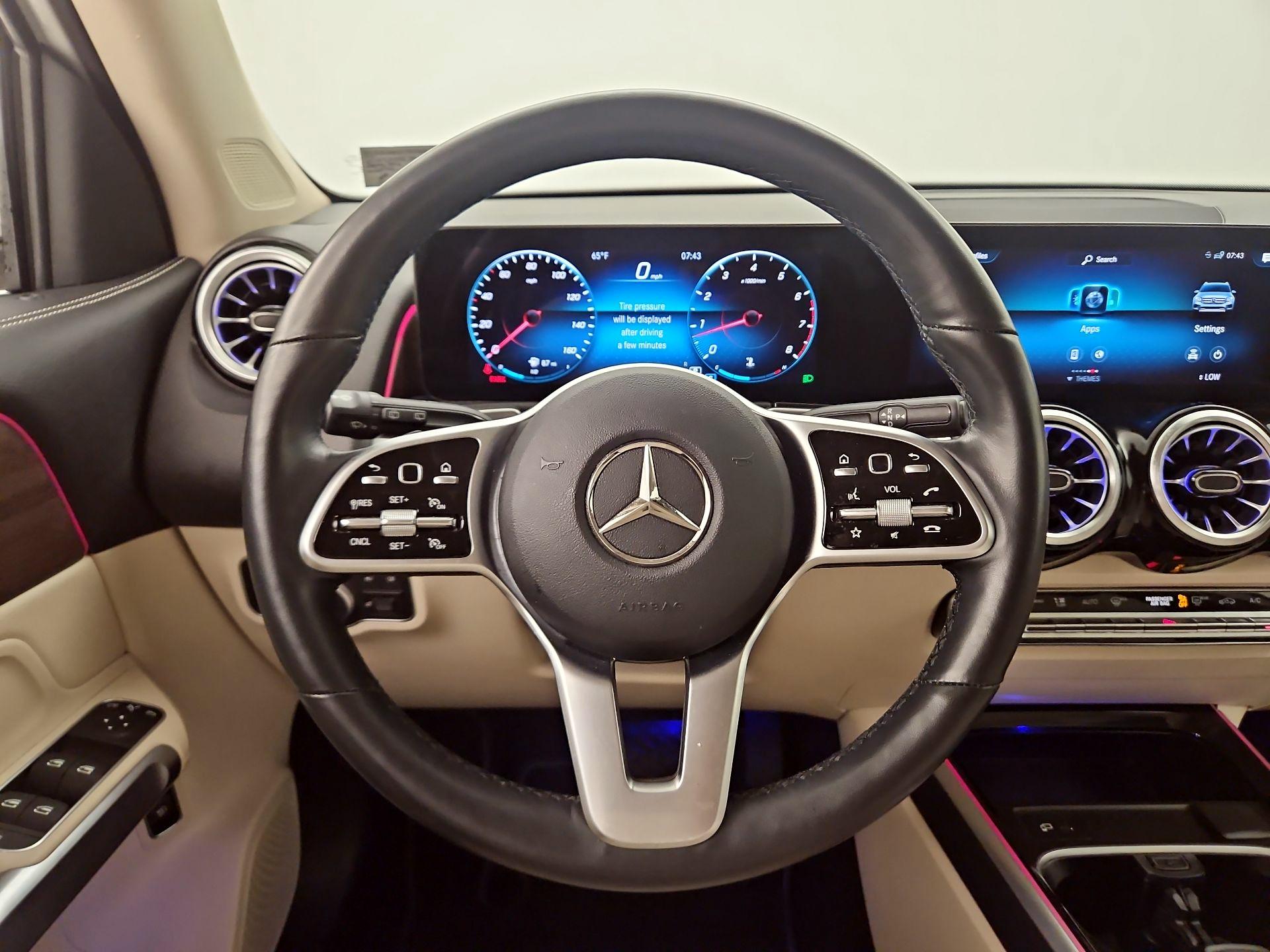 Thumbnail: 2022 Mercedes-Benz GLB - 10
