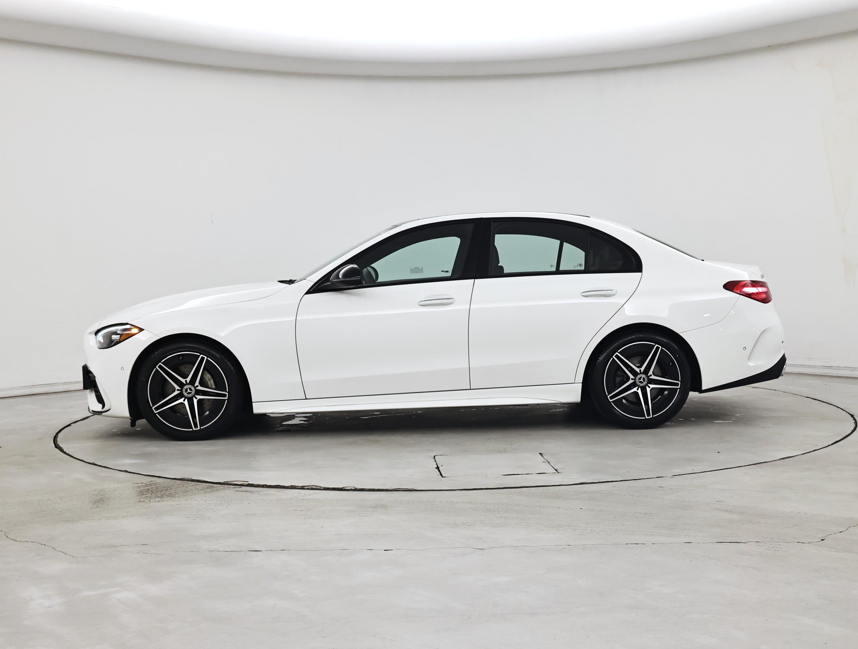 Thumbnail: 2023 Mercedes-Benz C-Class - 3
